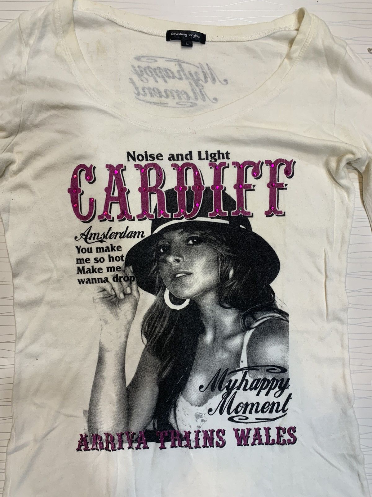 Brandy Melville Y2K Cardiff Graphic Baby Tee 🌸🤍 Size L / US 10 / IT 46 - 2 Thumbnail