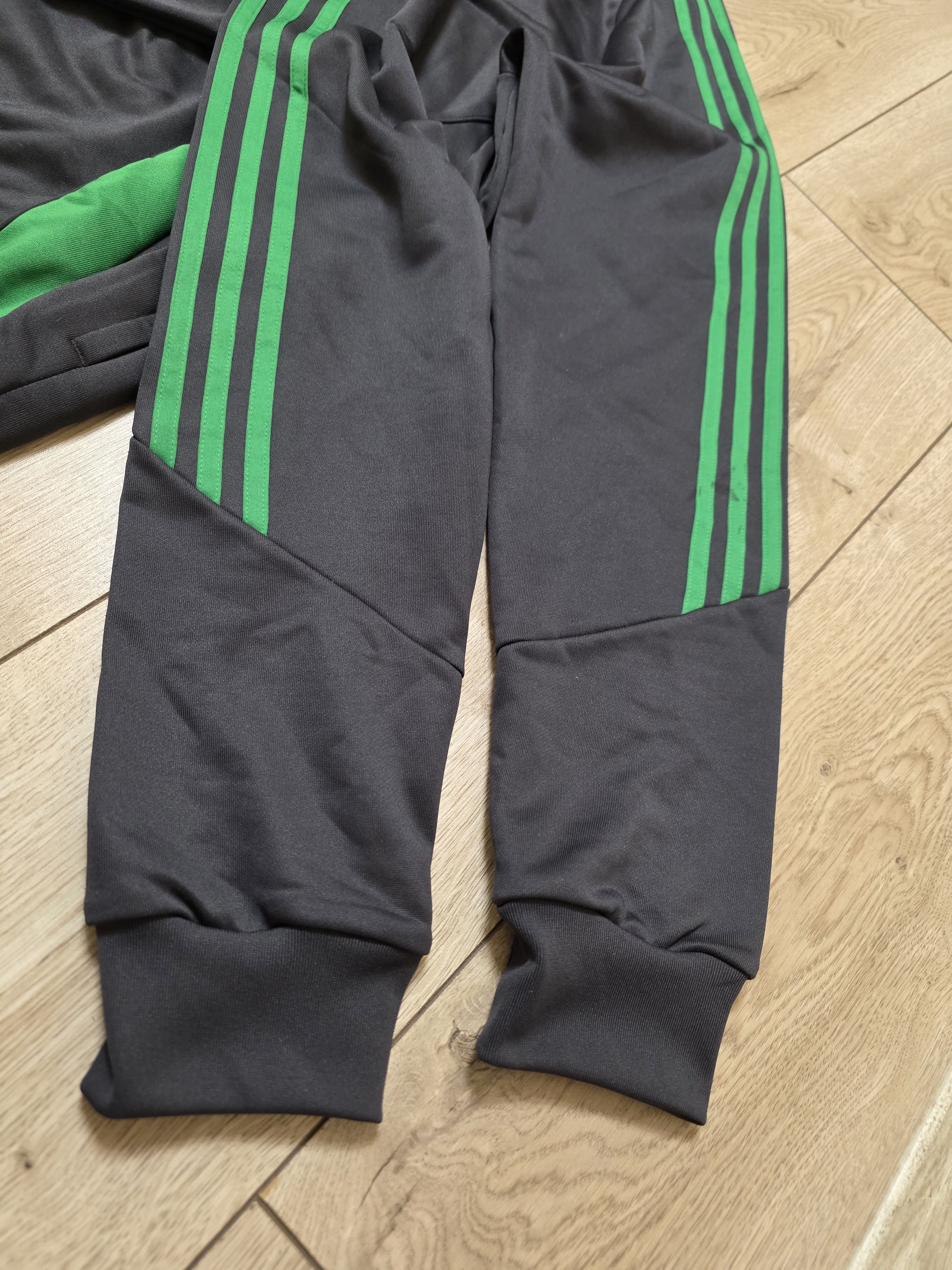 Adidas CELTIC 2024 TRAINING FOOTBALL JACKET SOCCER JACKET 1/3 ZIP Size US L / EU 52-54 / 3 - 5 Thumbnail