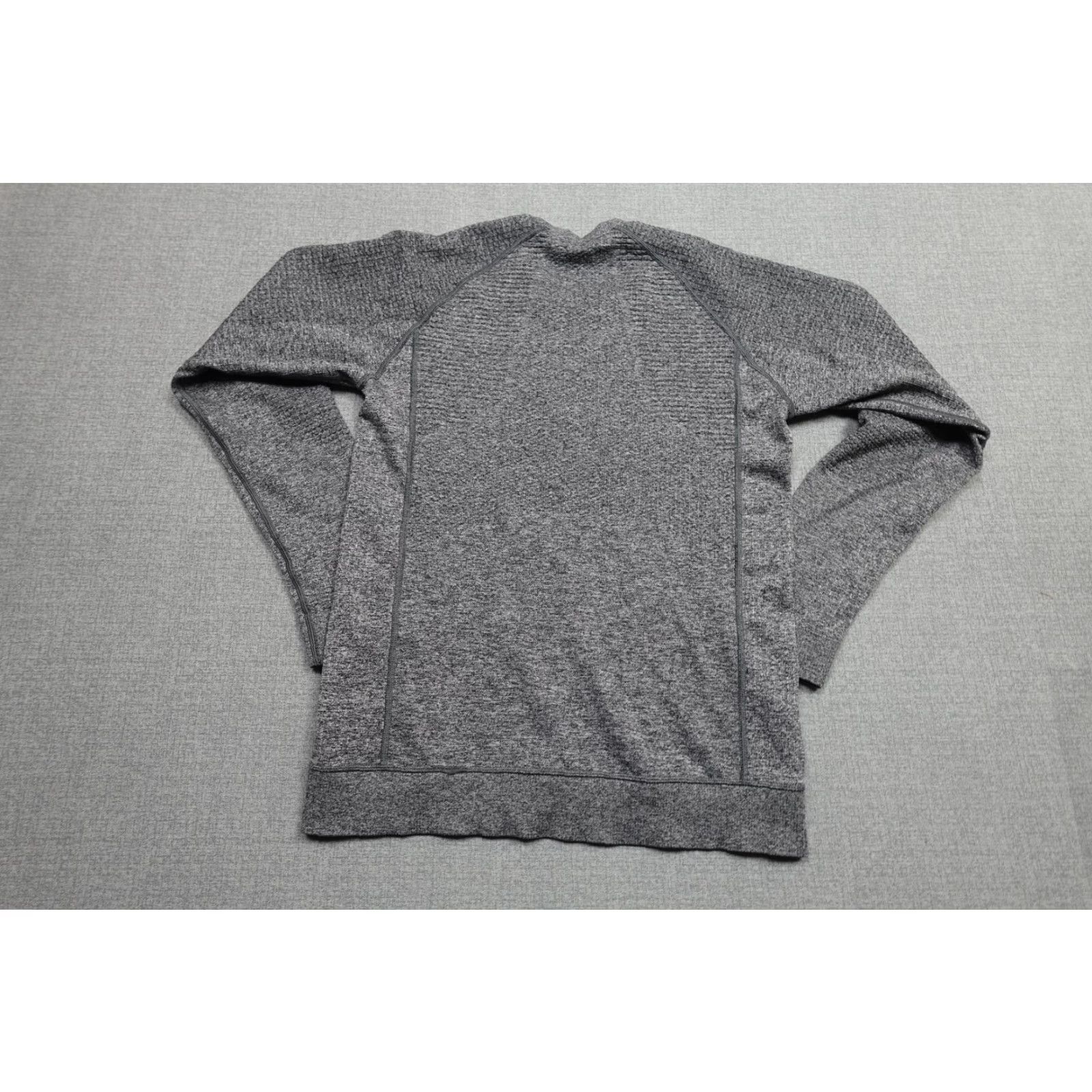 Lululemon Lululemon Mens Medium Gray Crewneck Knit Pullover Logo Shirt Size US M / EU 48-50 / 2 - 4 Thumbnail