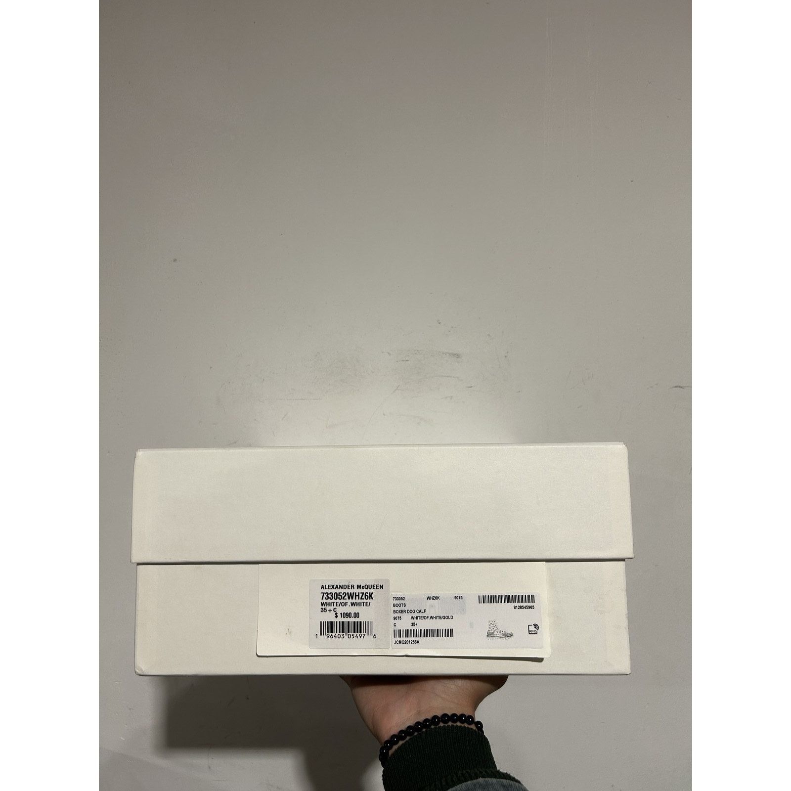 Alexander McQueen ALEXANDER MCQUEEN WHITE CALF LEATHER GOLD GROMMETS SIZE 35.5 Size US 5 / EU 37 - 7 Thumbnail