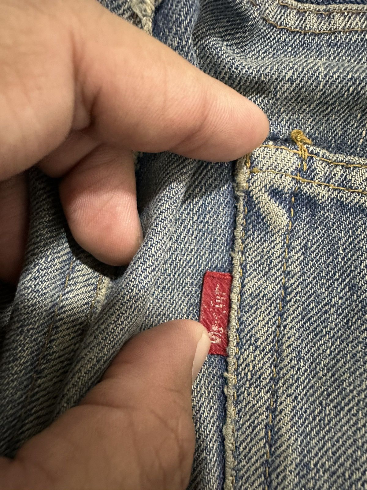 Levi's Vintage Clothing VTG 70’s Levi’s 501 Rindem Small e Jeans Button No6 Trash Size US 32 / EU 48 - 16 Thumbnail