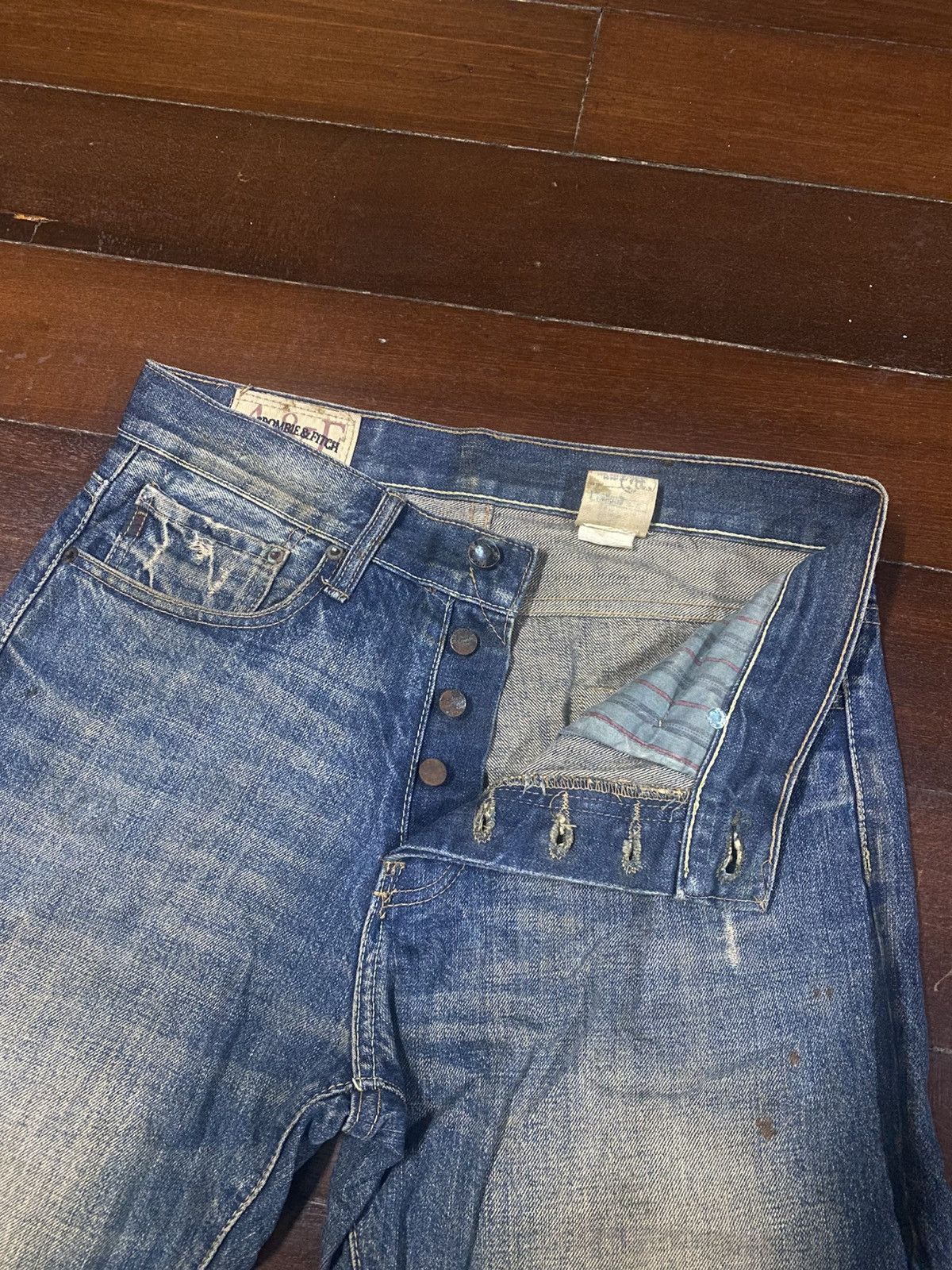 Abercrombie & Fitch Vintage Abercrombie Blue Wash Distressed mud wash lowrise Size US 33 - 19 Thumbnail