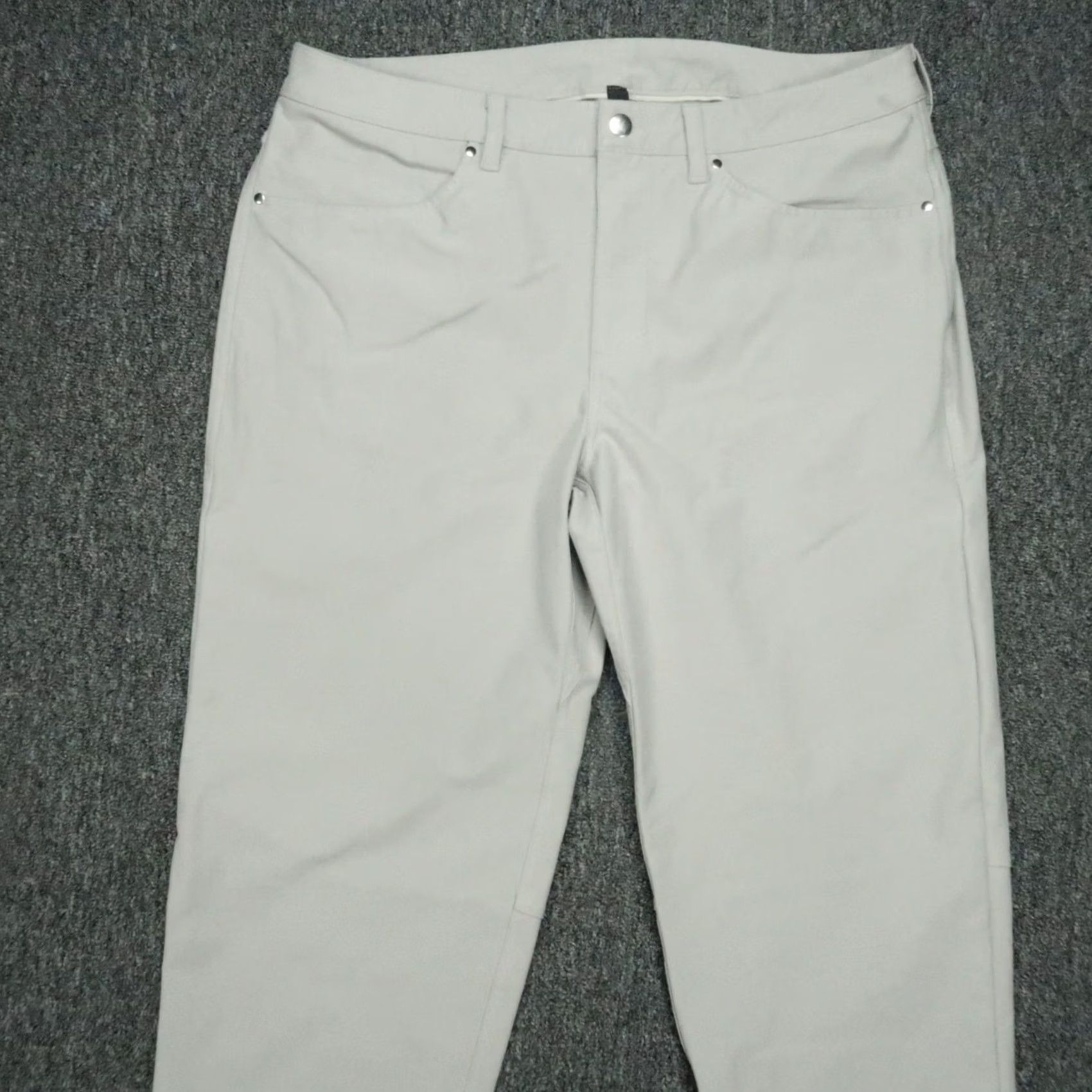 Lululemon Lululemon Mens Pants Gray ABC Relaxed Utilitech 5 Pocket Trouser 36x28 Size US 36 / EU 52 - 2 Thumbnail