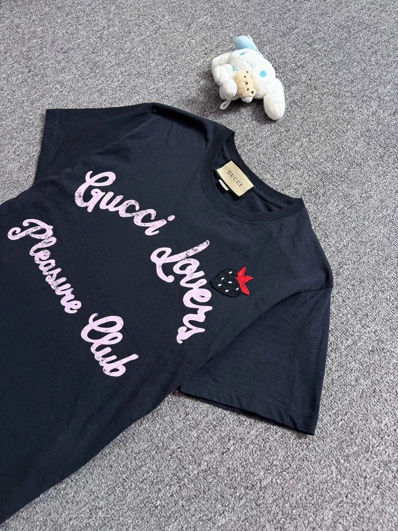 Gucci Gucci Black pink strawberry make old letter logo short-sle Size US XXS / EU 40 - 3 Thumbnail