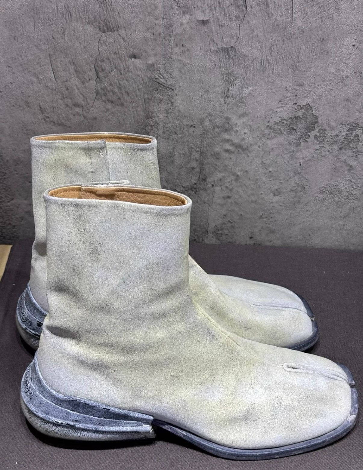 Maison Margiela Maison Margiela White Painted Air Bag Cushion Tabi Boots K37 Size US 11 / EU 44 - 6 Thumbnail