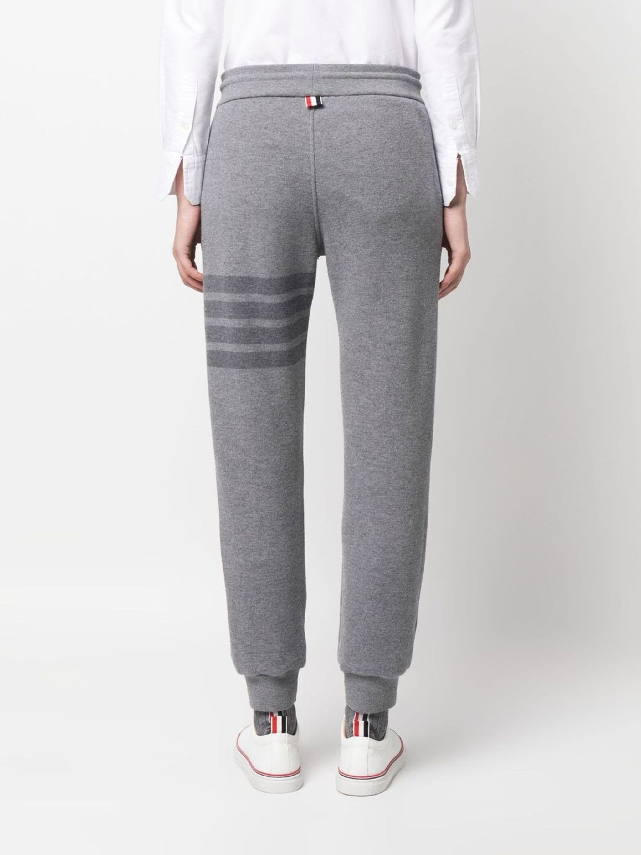 Thom Browne o1s22i1n0924 Knitted Joggers With 4-Bar Motif in Grey Size 28" / US 6 / IT 42 - 3 Thumbnail