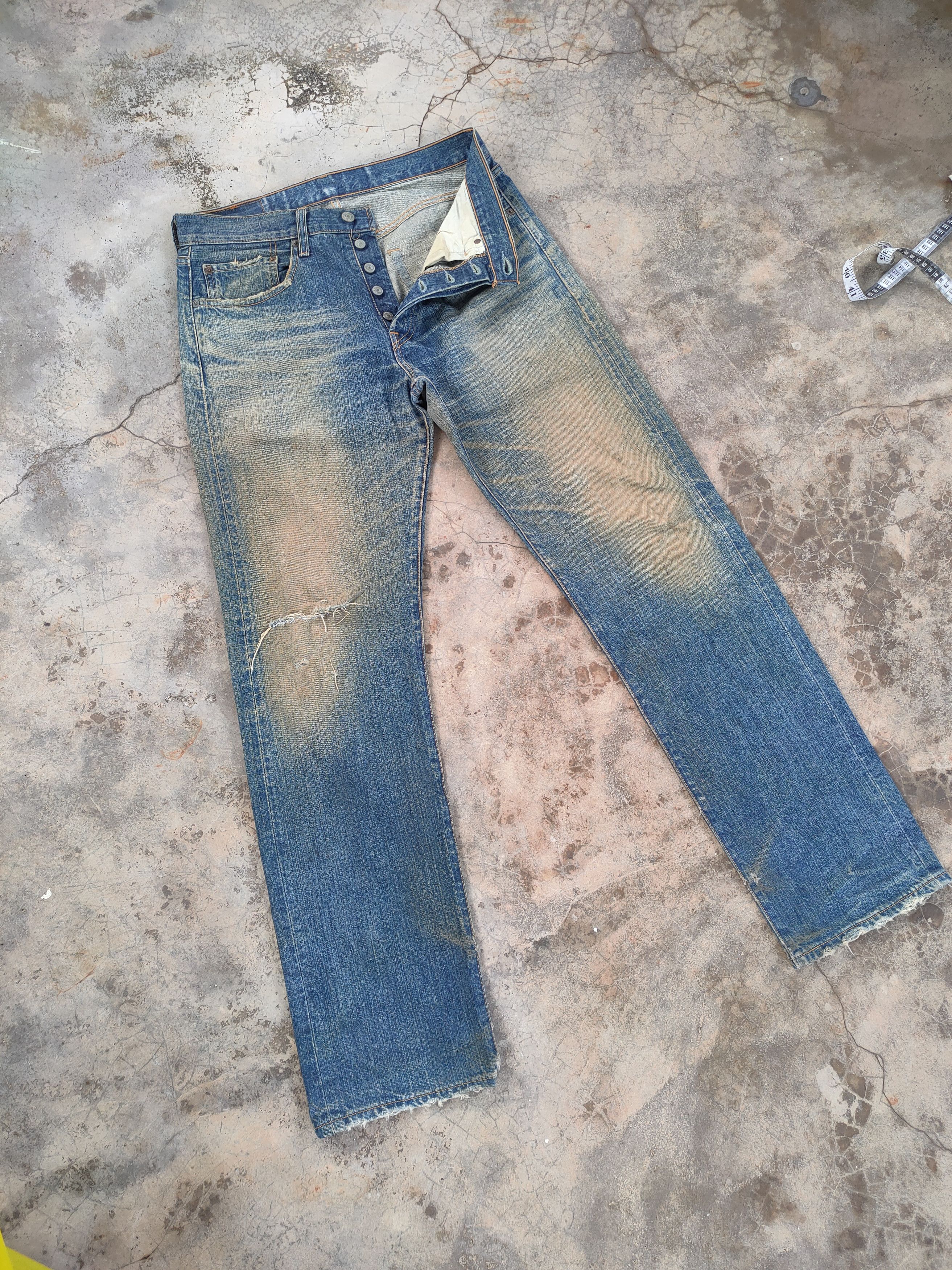 Levi's Vintage Clothing VINTAGE LEVI'S 501 RUSTY FADED DISTRESSED JEAN DENIM PANTS Size US 32 / EU 48 - 1 Thumbnail
