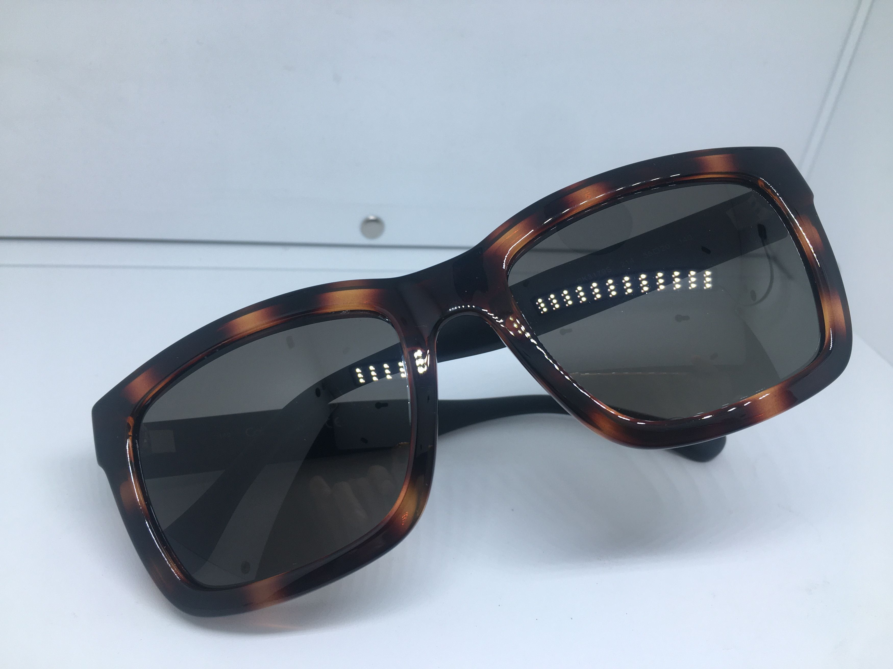 Calvin Klein Calvin Klein CK3179s Tortoise Sunglasses Frame Size ONE SIZE - 7 Thumbnail