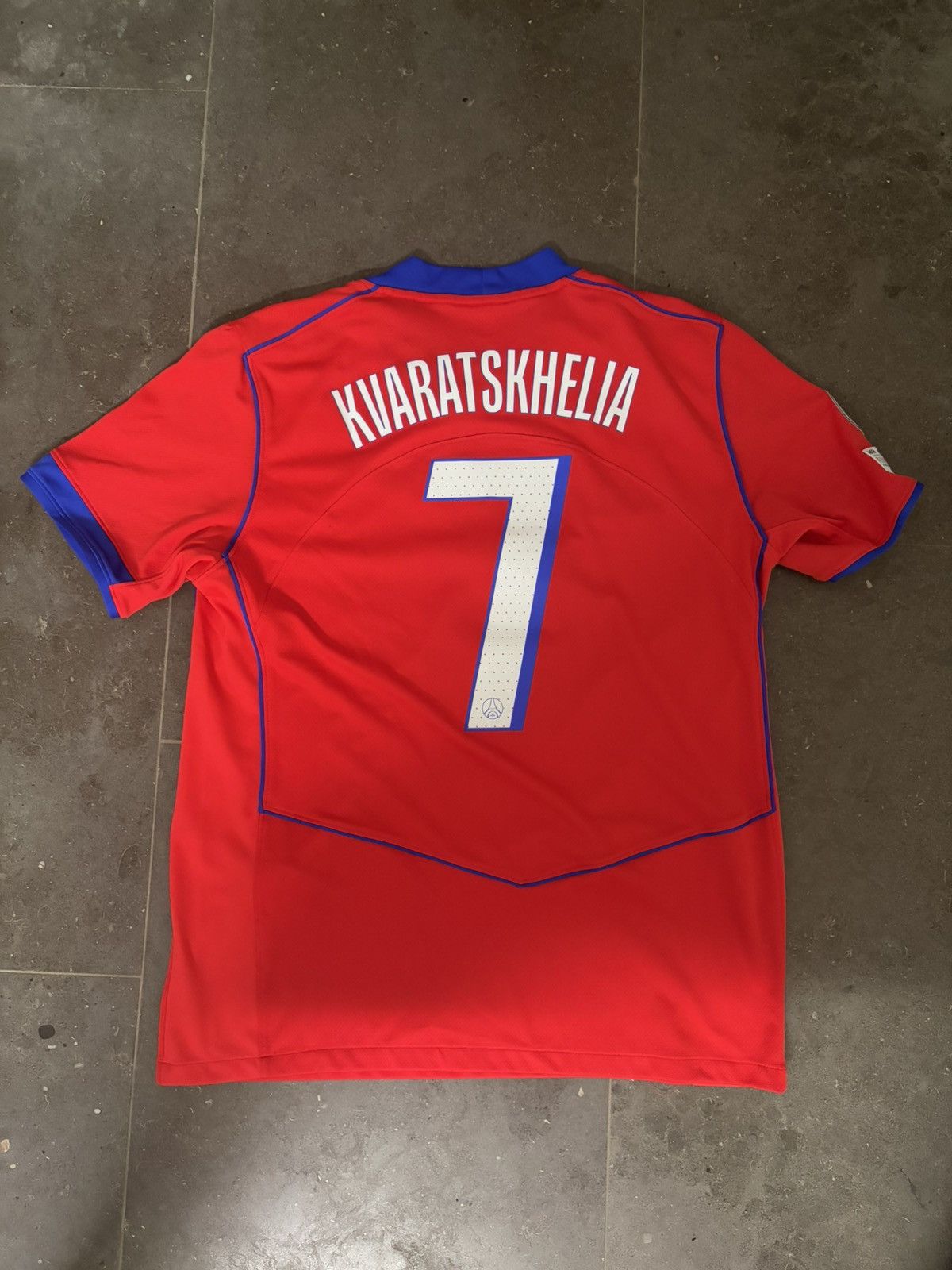 Nike PSG jersey Size US L / EU 52-54 / 3 - 2 Thumbnail