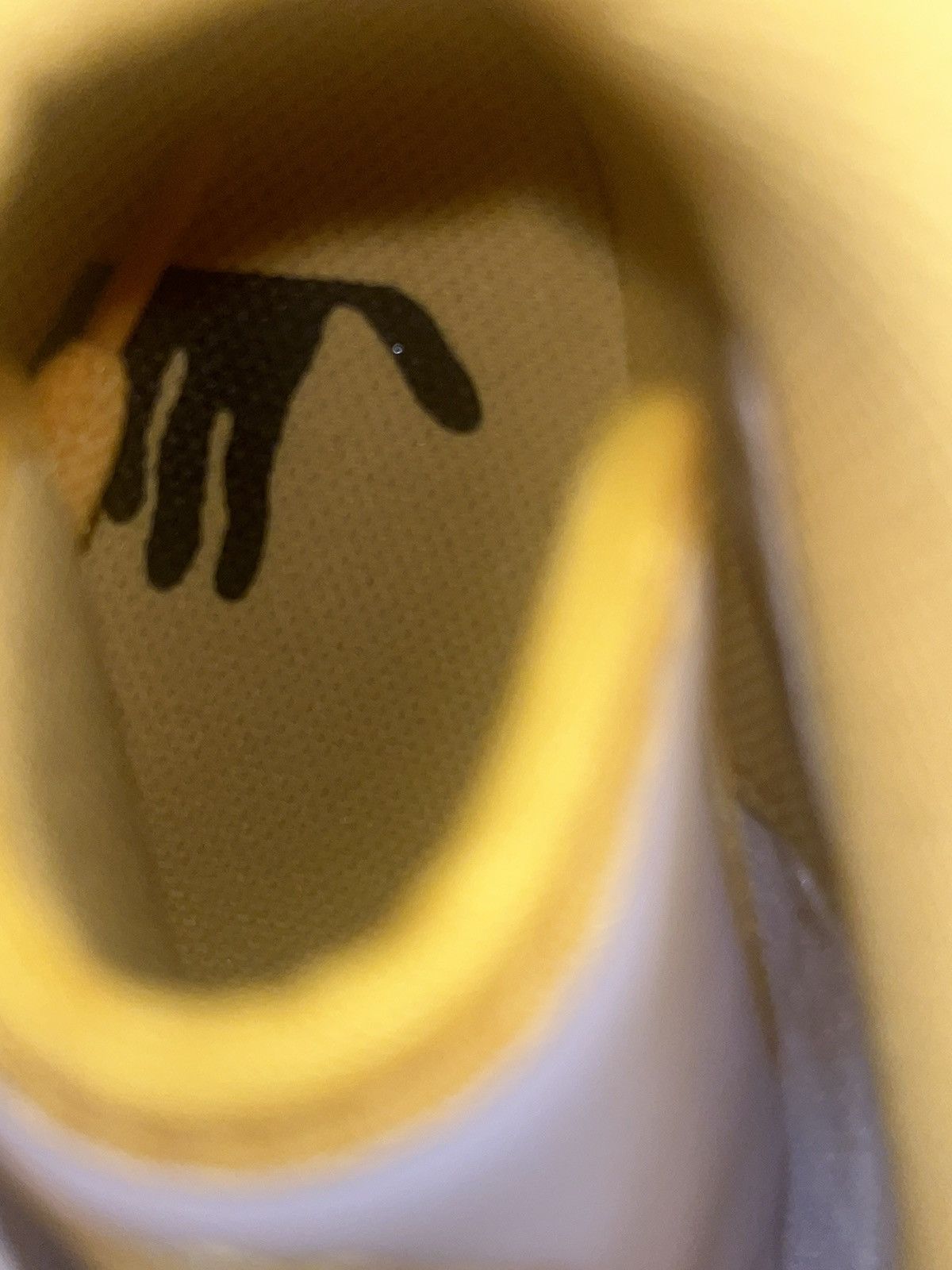 Nike × Off-White OFF-White x Nike Air Force 1 Mid Canary Size US 11 / EU 44 - 7 Thumbnail