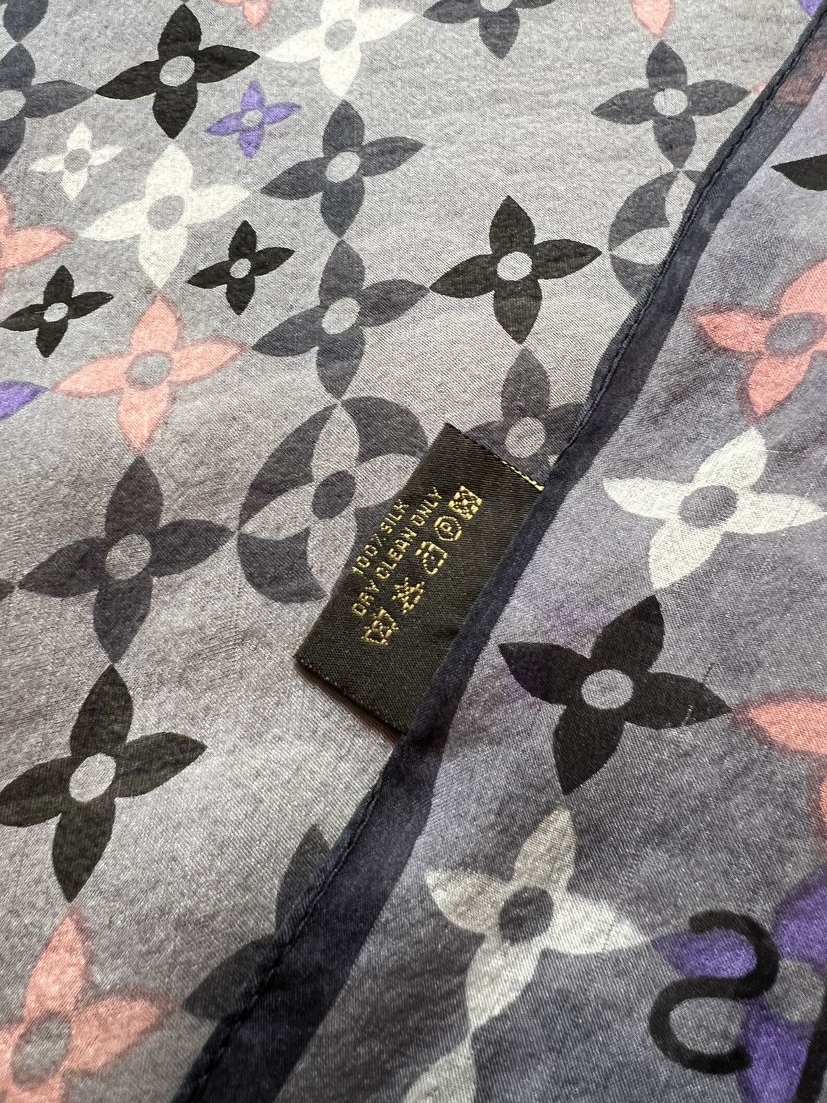 Louis Vuitton Louis Vuitton Paris scarf silk luxury monogram Size ONE SIZE - 4 Thumbnail