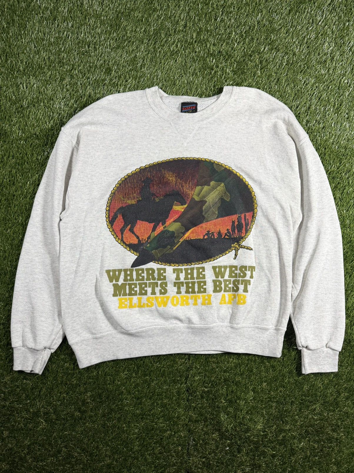Vintage Vintage 90s Texas Air Force Base Western Crewneck Sweatshirt Size US L / EU 52-54 / 3 - 1 Thumbnail