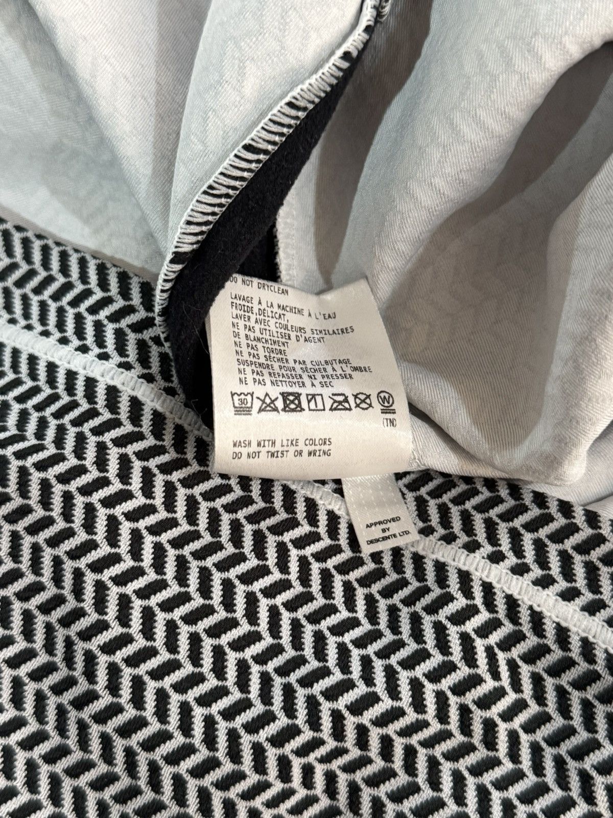 Descente Descente Zip Top Size US L / EU 52-54 / 3 - 9 Thumbnail