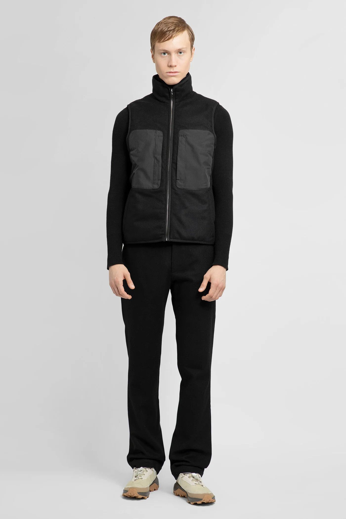 Arnar Mar Jonsson $775 Arnar Mar Jonsson / Ranra Undir Wool Vest in Black Size US M / EU 48-50 / 2 - 4 Thumbnail