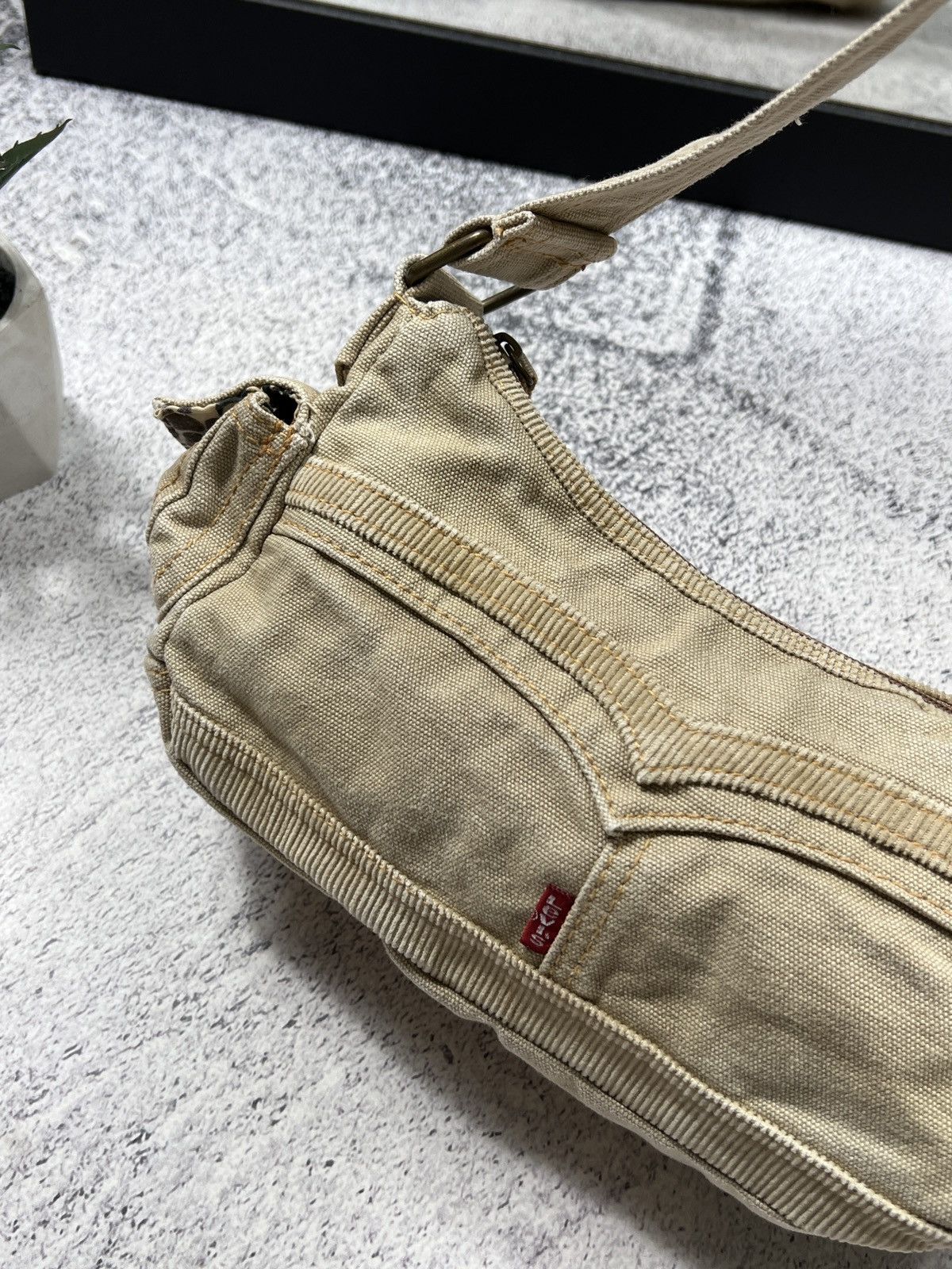 Levi's × Levi's Vintage Clothing × Vintage Vintage Levi’s Baguette Velvet Bag Size ONE SIZE - 3 Thumbnail