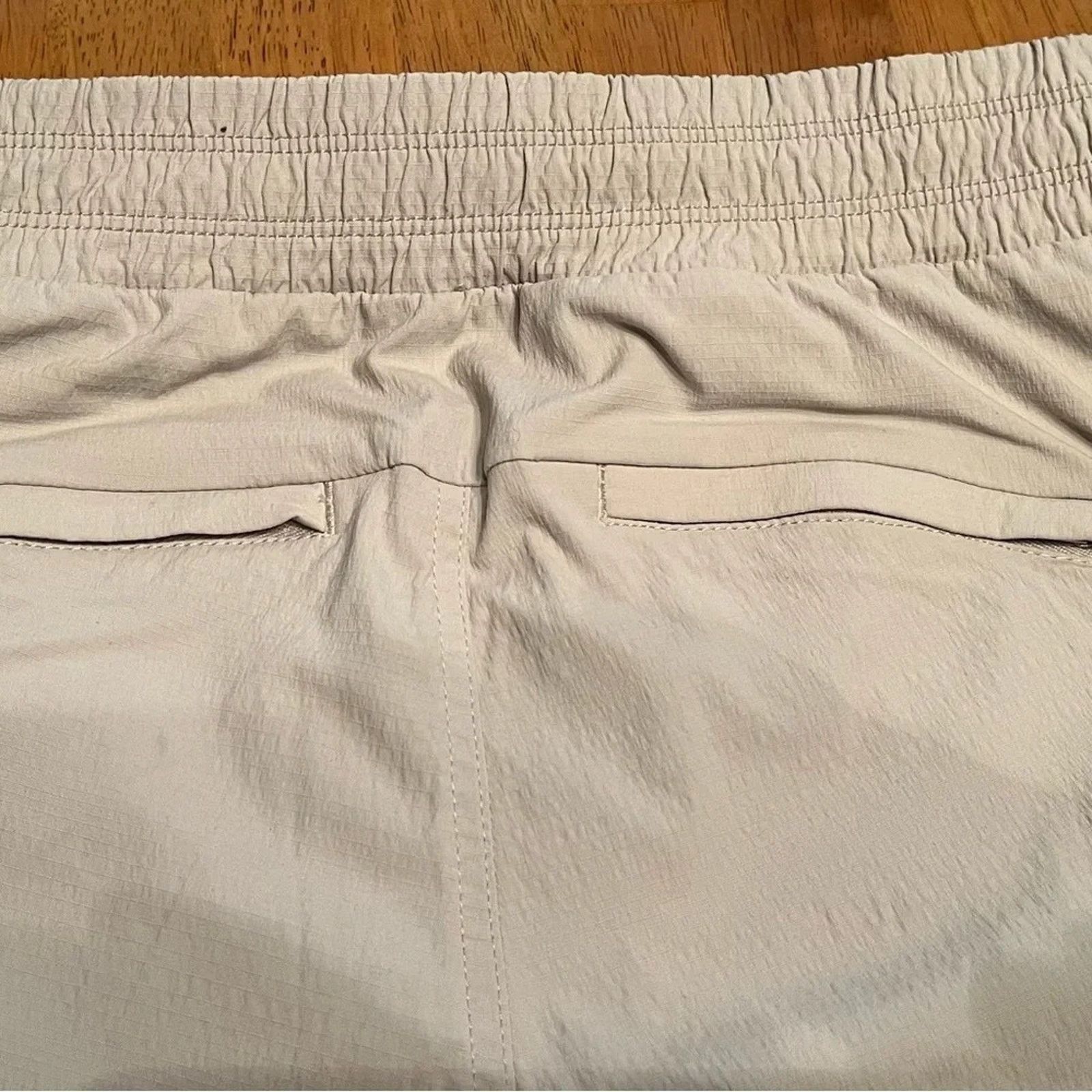 Athleta Athleta belted Trekkie lightweight outdoor hiking pants,sz 0 Size 25" / US 0 / IT 36 - 4 Thumbnail