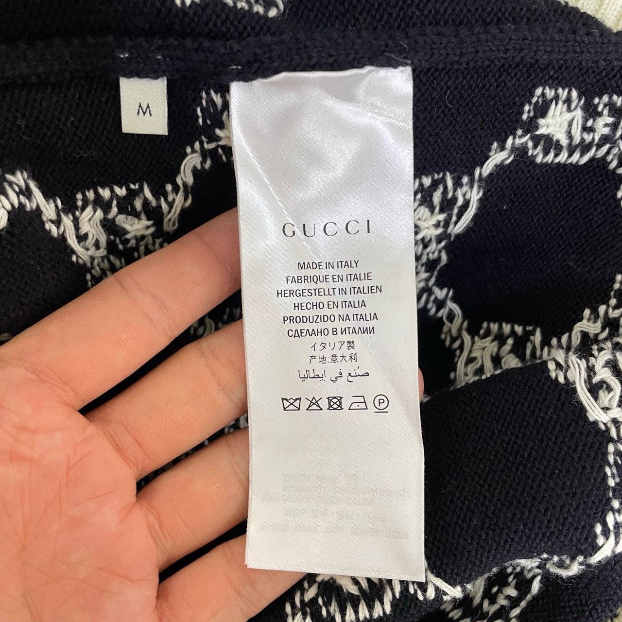 Gucci Gucci Black and red logo sweater 2501-Nextarrow Size US M / EU 48-50 / 2 - 6 Thumbnail