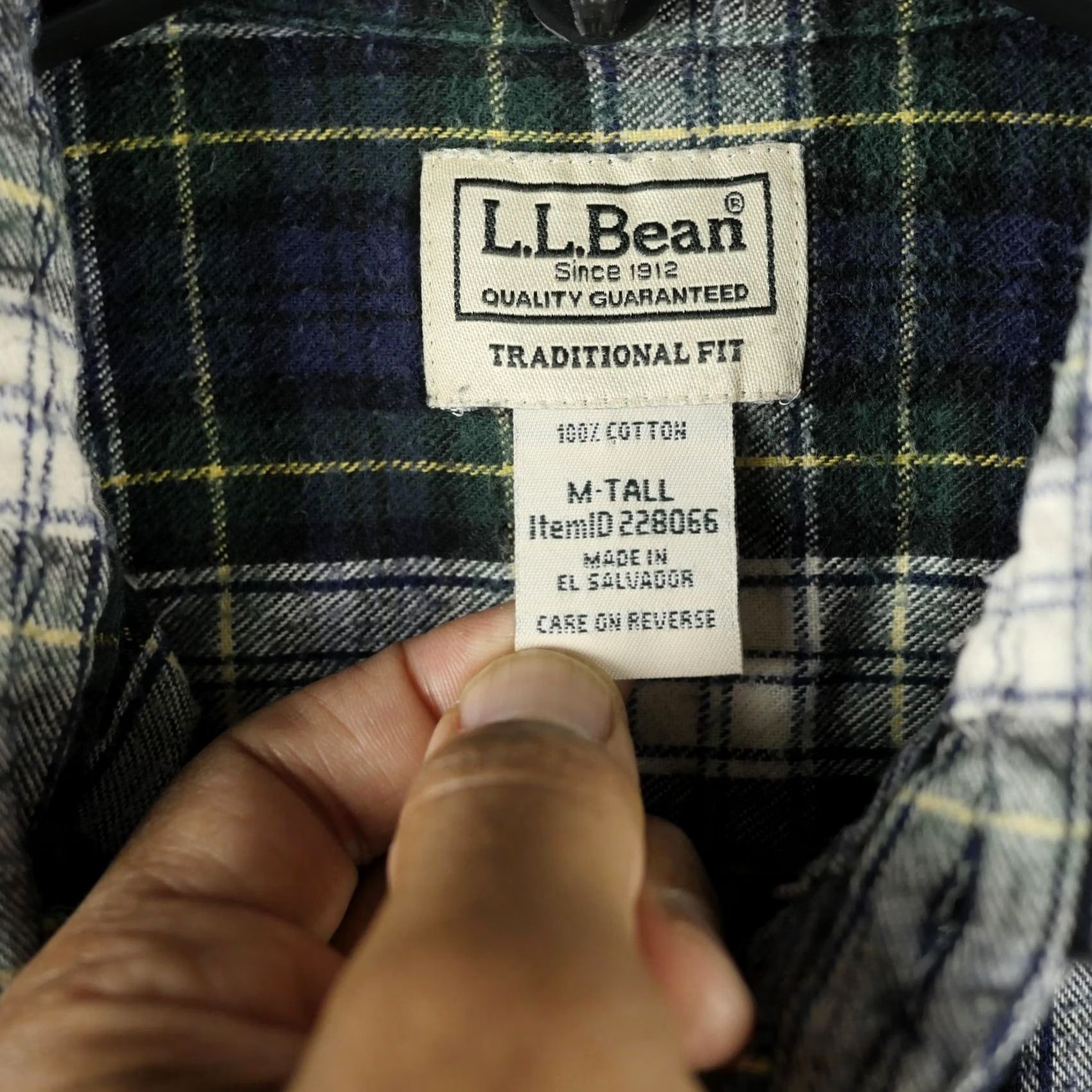 Vintage VINTAGE LL Bean Shirt Mens MT Green Plaid Flannel Button Down Long Sleeve Traditional Size US M / EU 48-50 / 2 - 5 Thumbnail