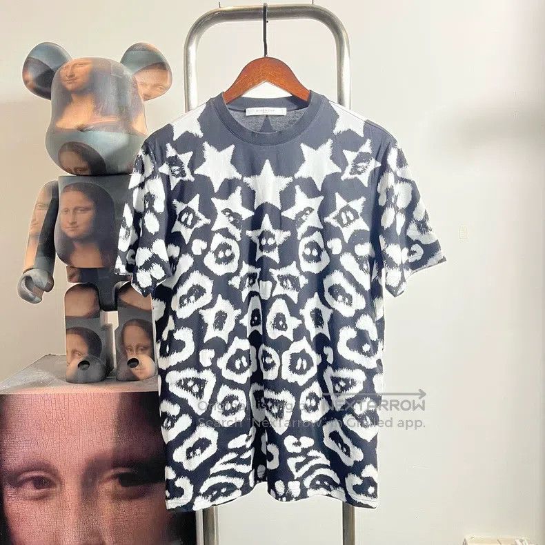 Givenchy Givenchy Graffiti Short-sleeve Size US XS / EU 42 / 0 - 1 Thumbnail