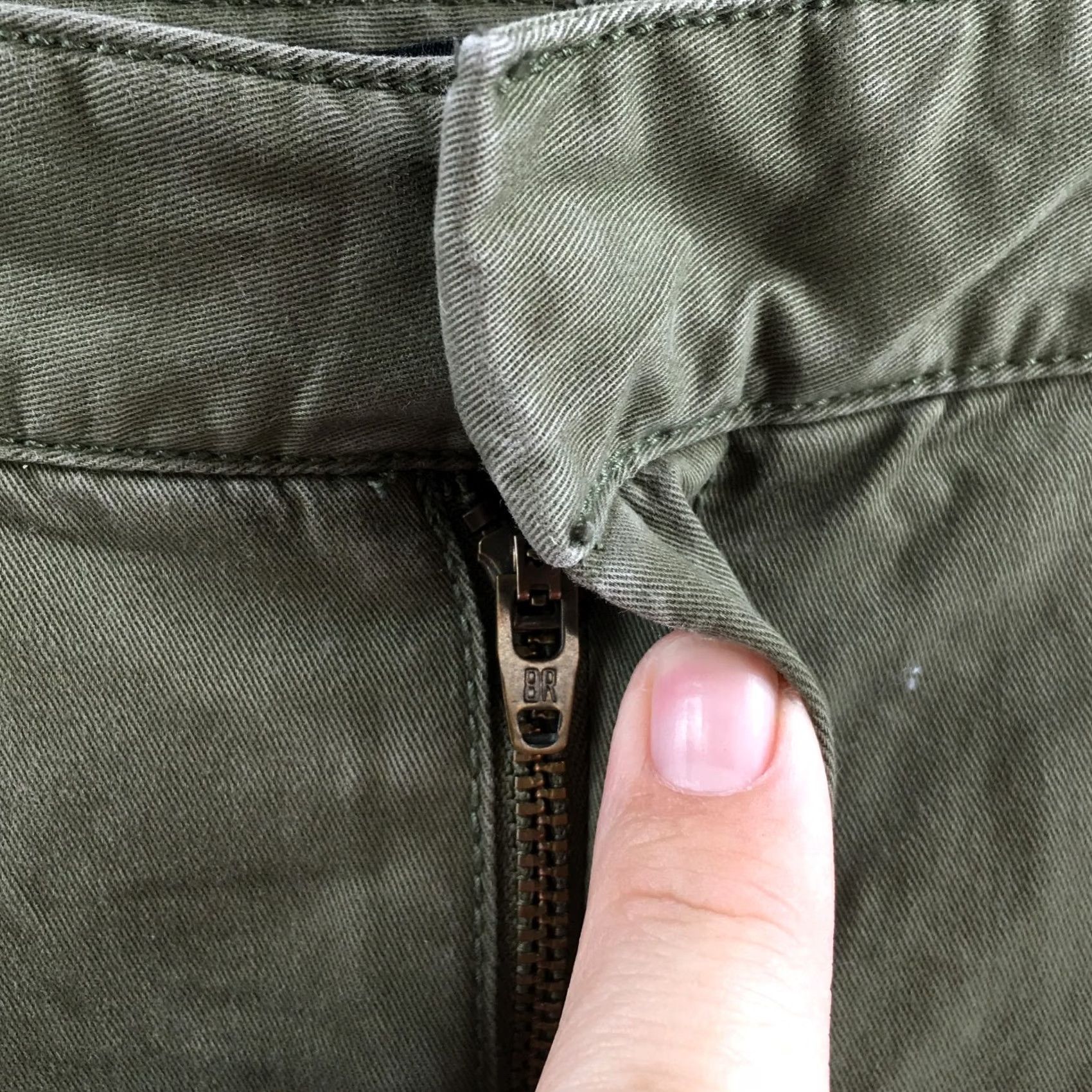 Banana Republic Banana Republic Chino Pants Womens 6 Olive Green Cotton Blend Button Front Zip Pants Size 28" / US 6 / IT 42 - 5 Thumbnail
