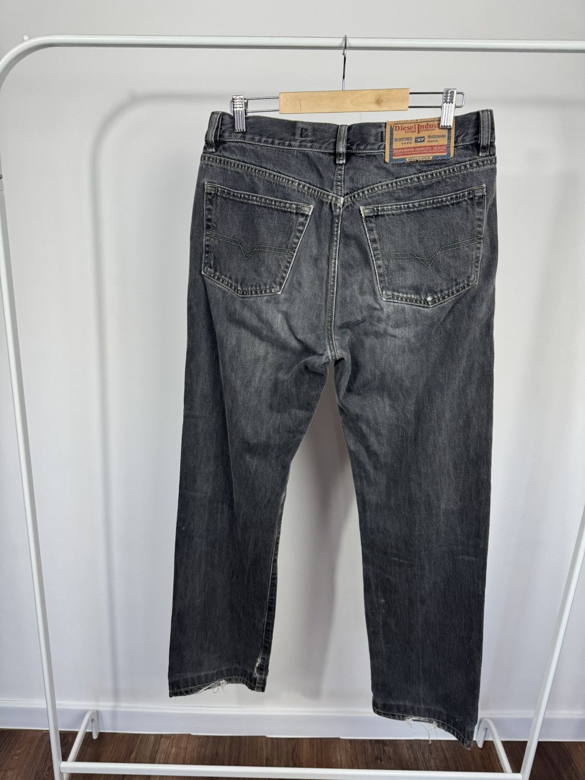 Diesel Diesel Industry Denim Division Distressed Jeans Italy W32 Size US 32 / EU 48 - 2 Thumbnail