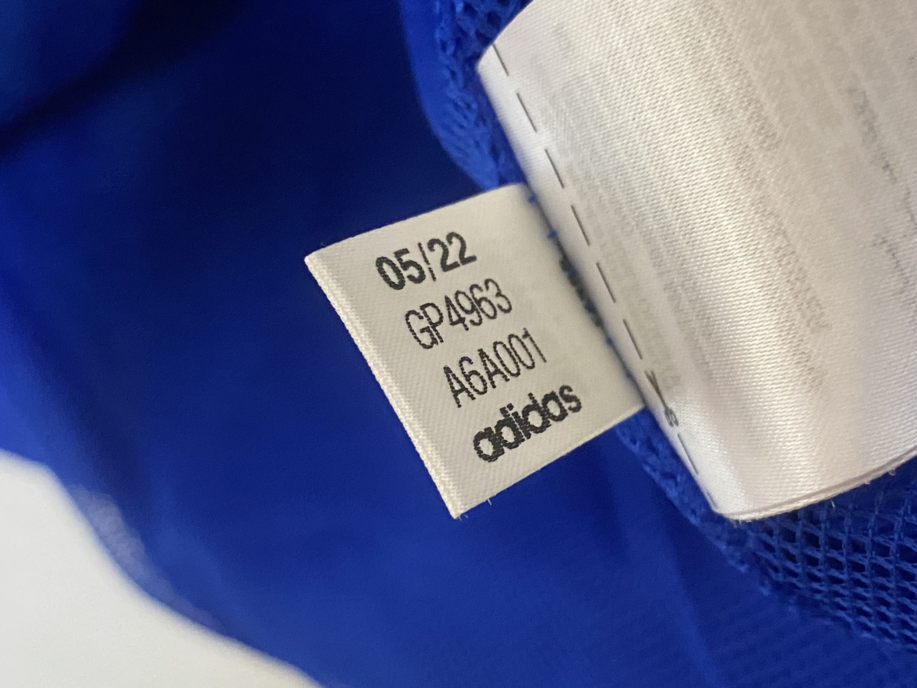 Adidas GRASSHOPPERS PLAYER ISSUE TRAINING FOOTBALL SOCCER JACKET Size US M / EU 48-50 / 2 - 8 Thumbnail