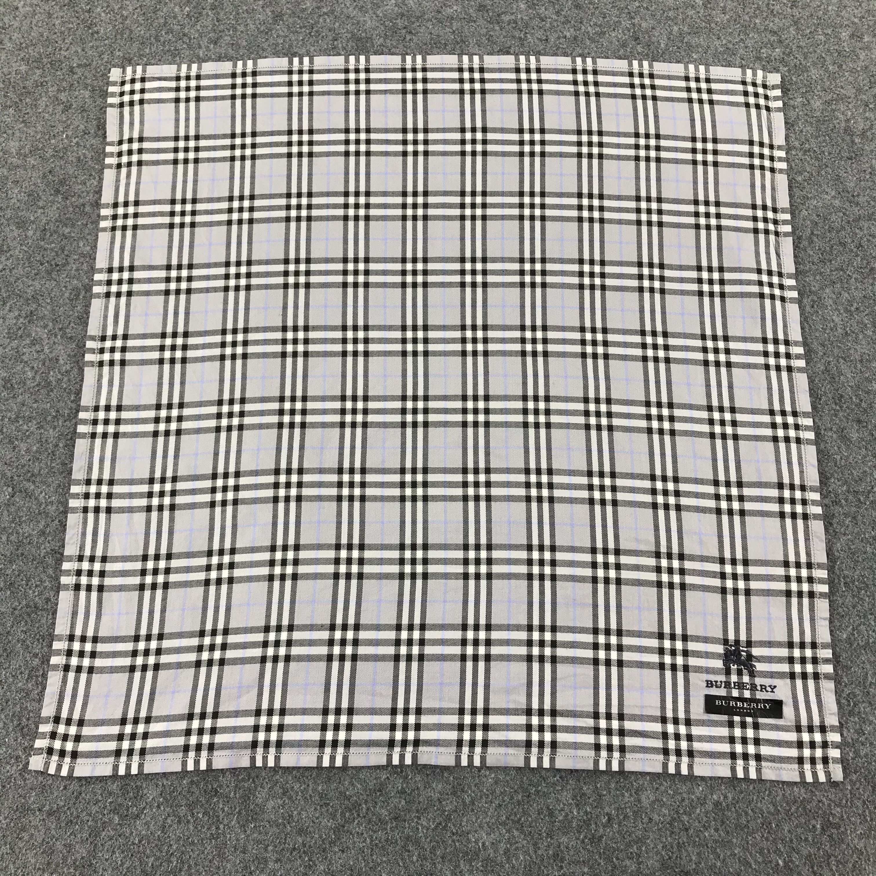 Burberry × Vintage Burberry Nova Check Handkerchief Bandana Neckerchief H209 Size ONE SIZE - 3 Thumbnail
