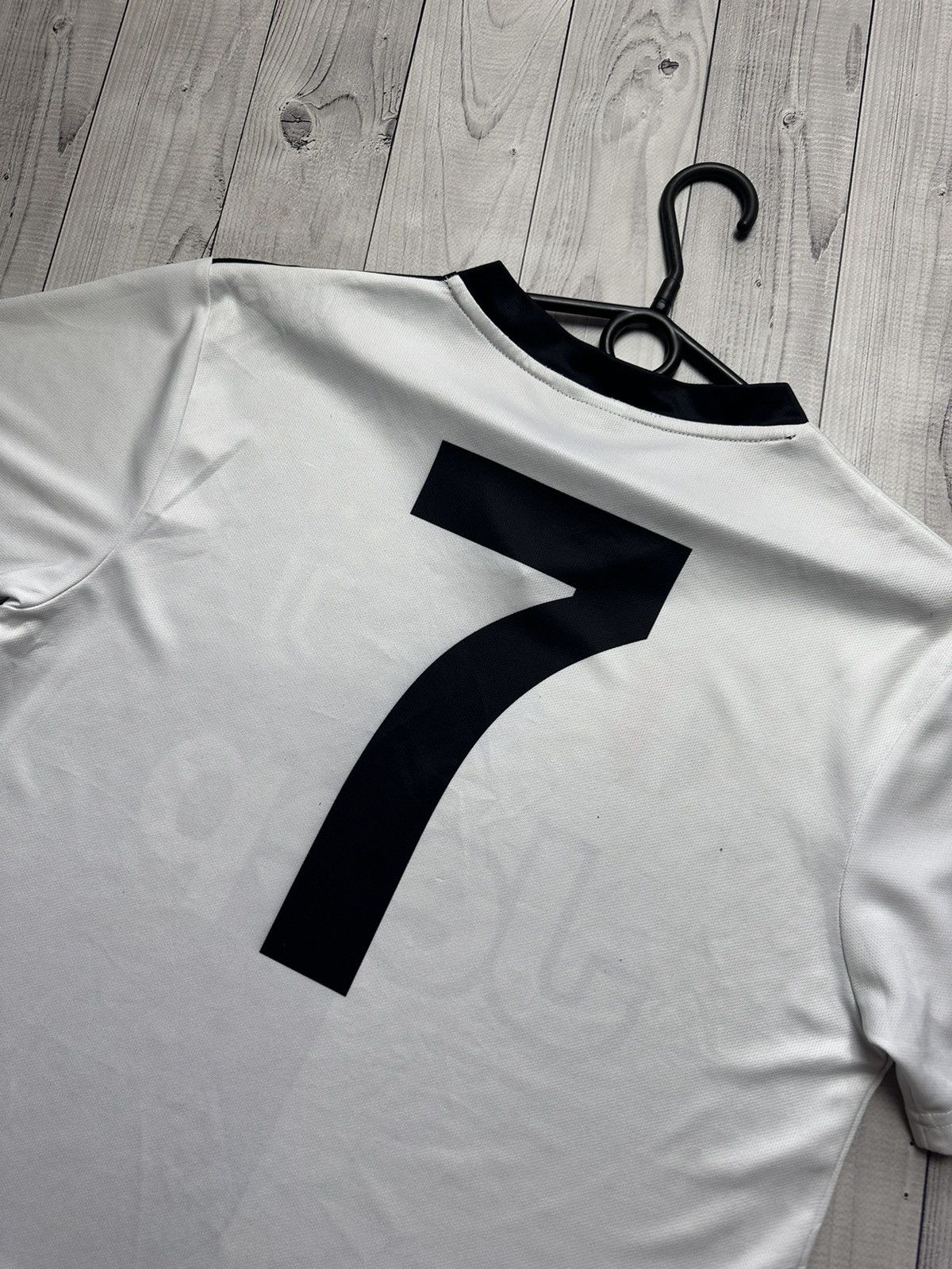 Adidas × Vintage Adidas Juventus soccer jersey size M 7 logo jeep Size US M / EU 48-50 / 2 - 7 Thumbnail