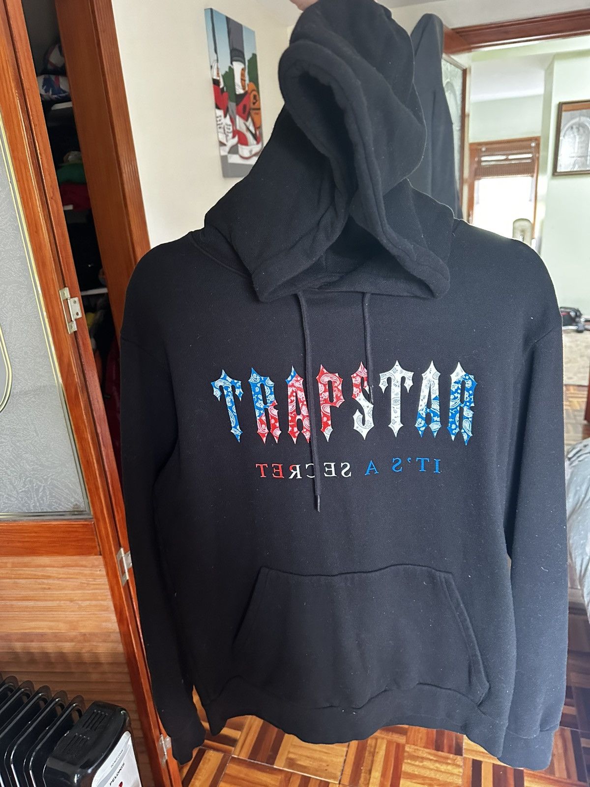 Trapstar London Trapstar London Bandana Logo Hoodie Black Red Blue Pullover Size US M / EU 48-50 / 2 - 5 Thumbnail