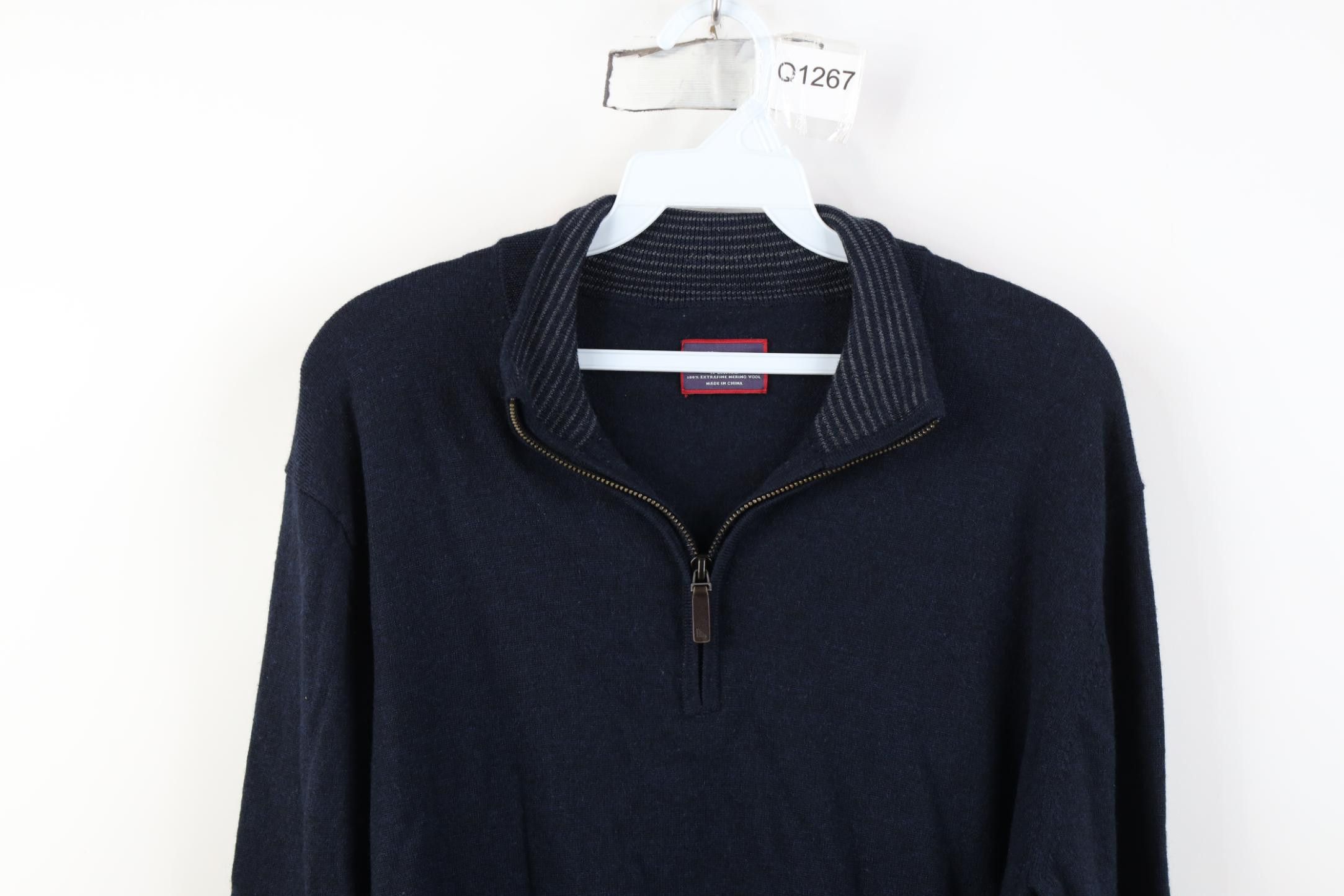 UNTUCKit Untuckit Extrafine Merino Wool Knit 1/4 Zip Pullover Sweater Size US XL / EU 56 / 4 - 2 Thumbnail