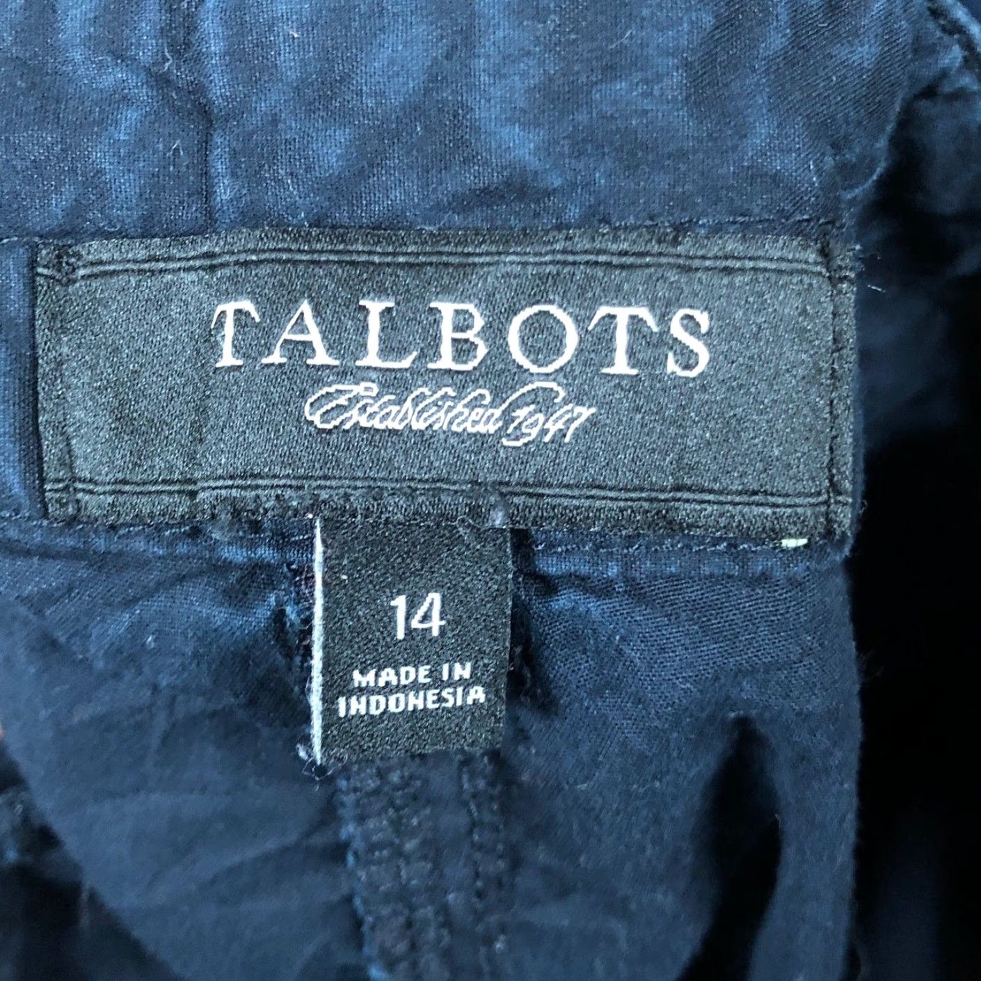 Talbots Talbots Pants Navy Blue High Rise Signature Stretch 14 Womens Casual Travel 14 Talbots Womens Pants Navy Blue High Rise Signature Stretch 14 Size 36" / US 14 / IT 50 - 4 Thumbnail