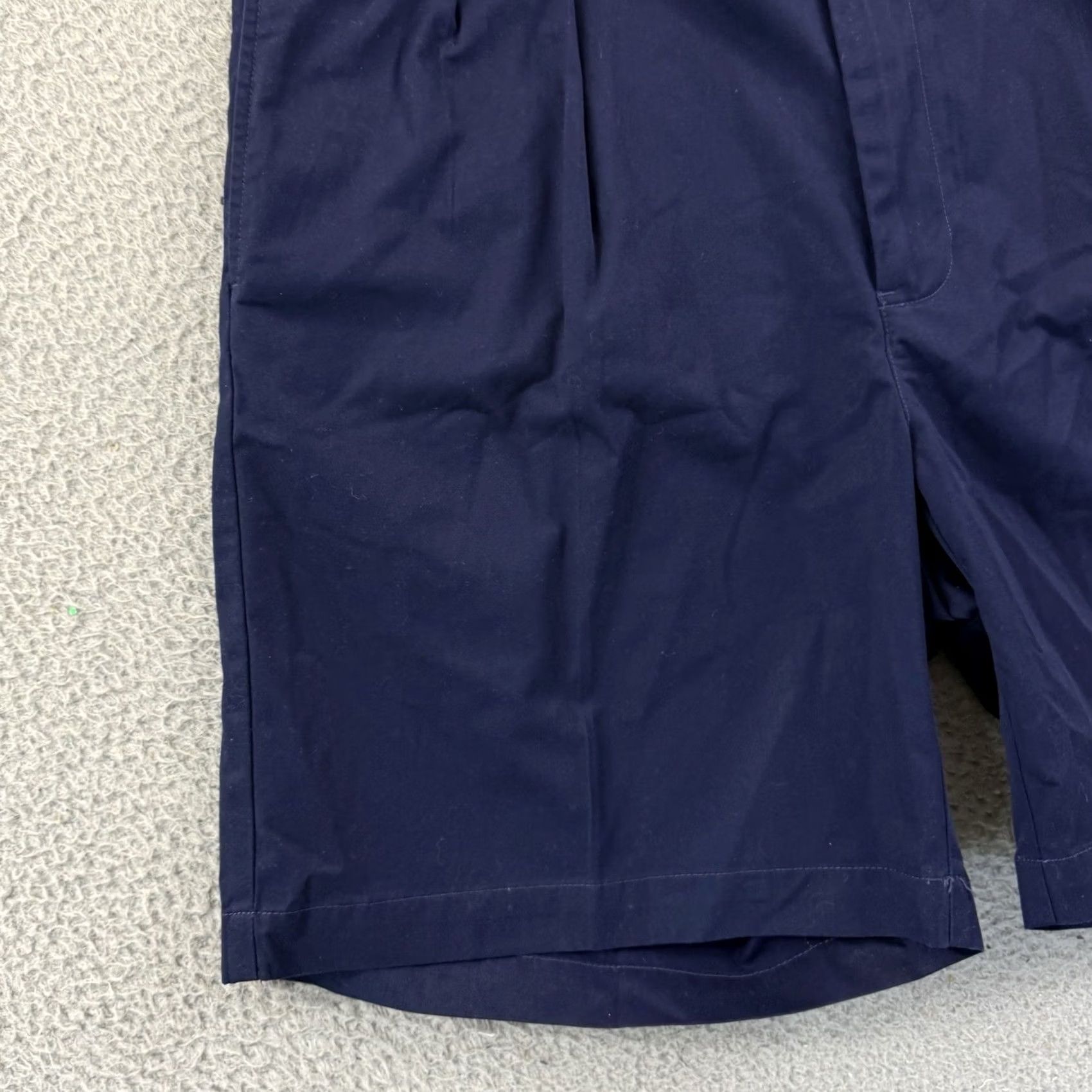 Ralph Lauren VINTAGE Ralph Lauren Polo The Classic Golf Shorts Mens 36 Blue Pleated Chino Cotton Canvas Polo Ralph Lauren Logo Zipper Front Pocket Size US M / EU 48-50 / 2 - 3 Thumbnail