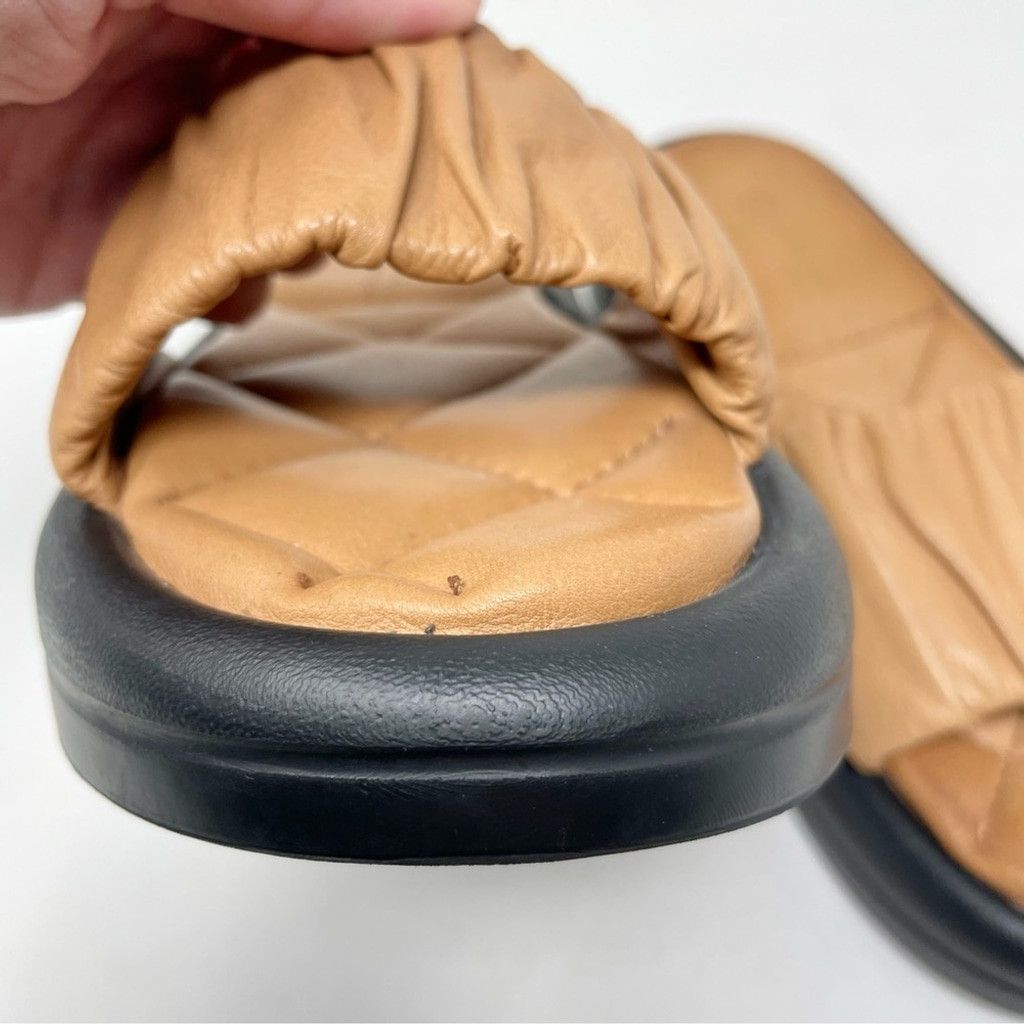 Other NEW Unity in Diversity Tan Scrunch Leather Slide Sandal US 7 Size US 7 / IT 37 - 10 Thumbnail