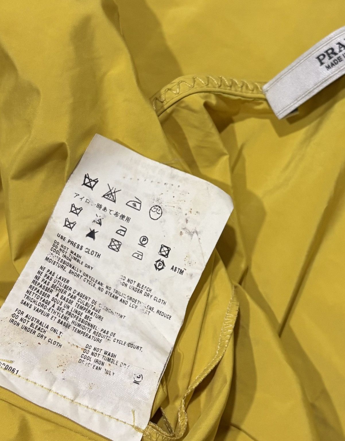Prada Prada Archive Yellow Draped Cape Top Size S / US 4 / IT 40 - 20 Thumbnail