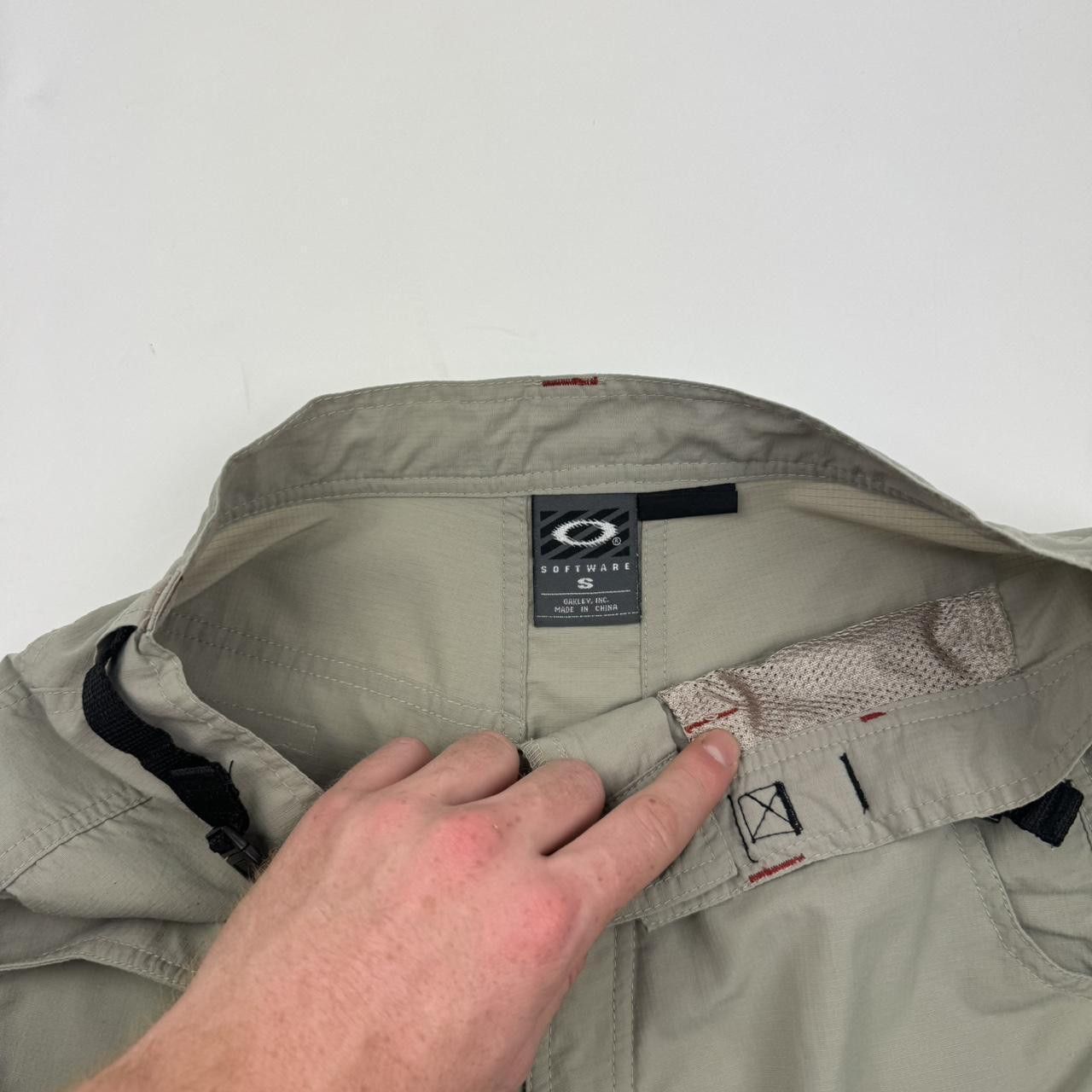 Oakley Vintage Oakley Cargo Shorts Size US 30 / EU 46 - 3 Thumbnail