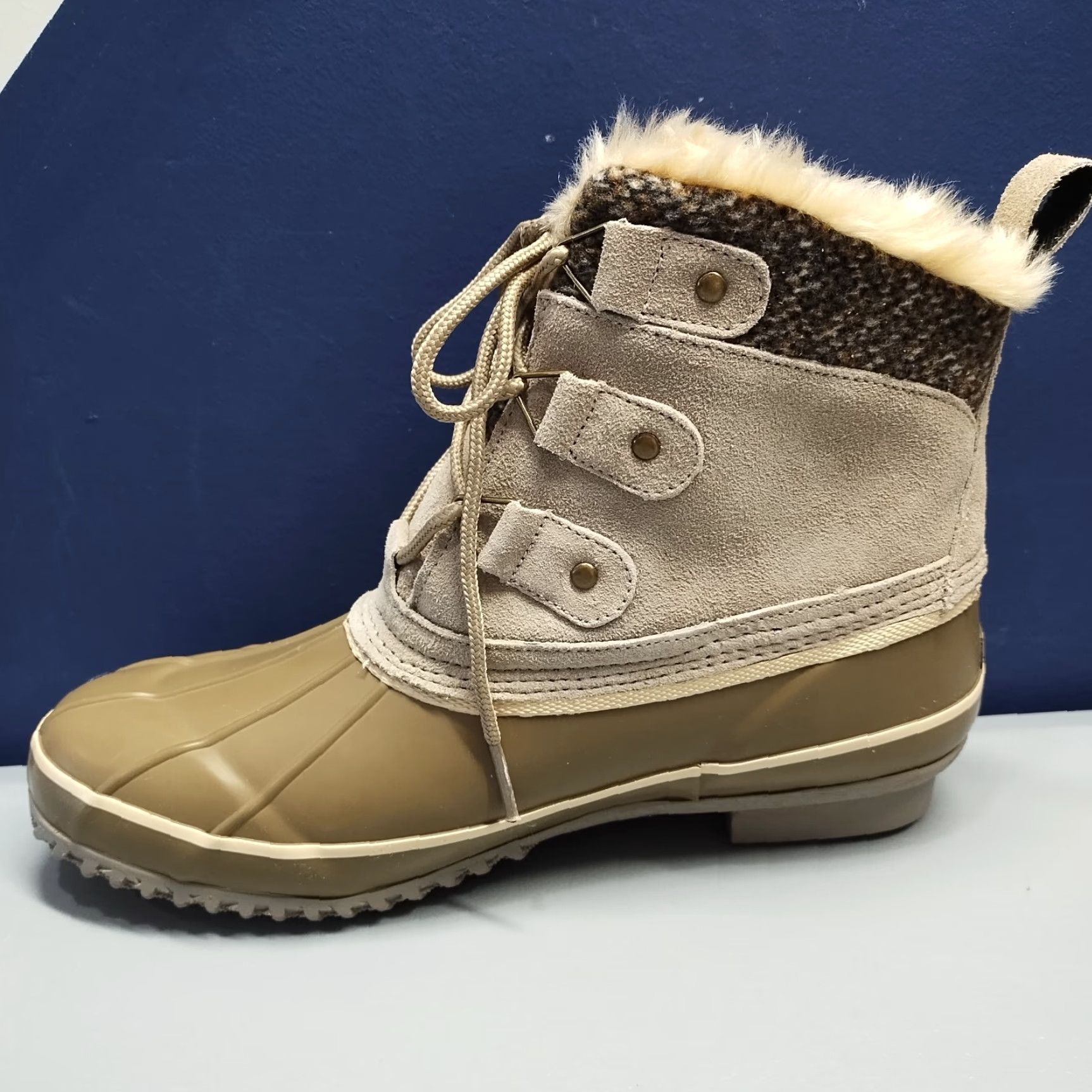 Vintage Khombu Thermolite Lola Winter Boots Womens 10 Taupe Faux Fur Round Toe Lace Up Boot Size US 10 / IT 40 - 4 Thumbnail