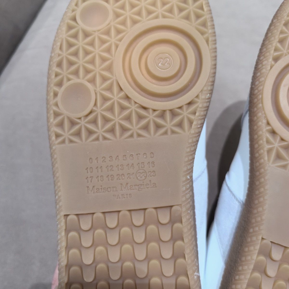 Maison Margiela Maison Margiela Replica Gats -39.5 - Box damaged Size US 6.5 / EU 39-40 - 16 Thumbnail