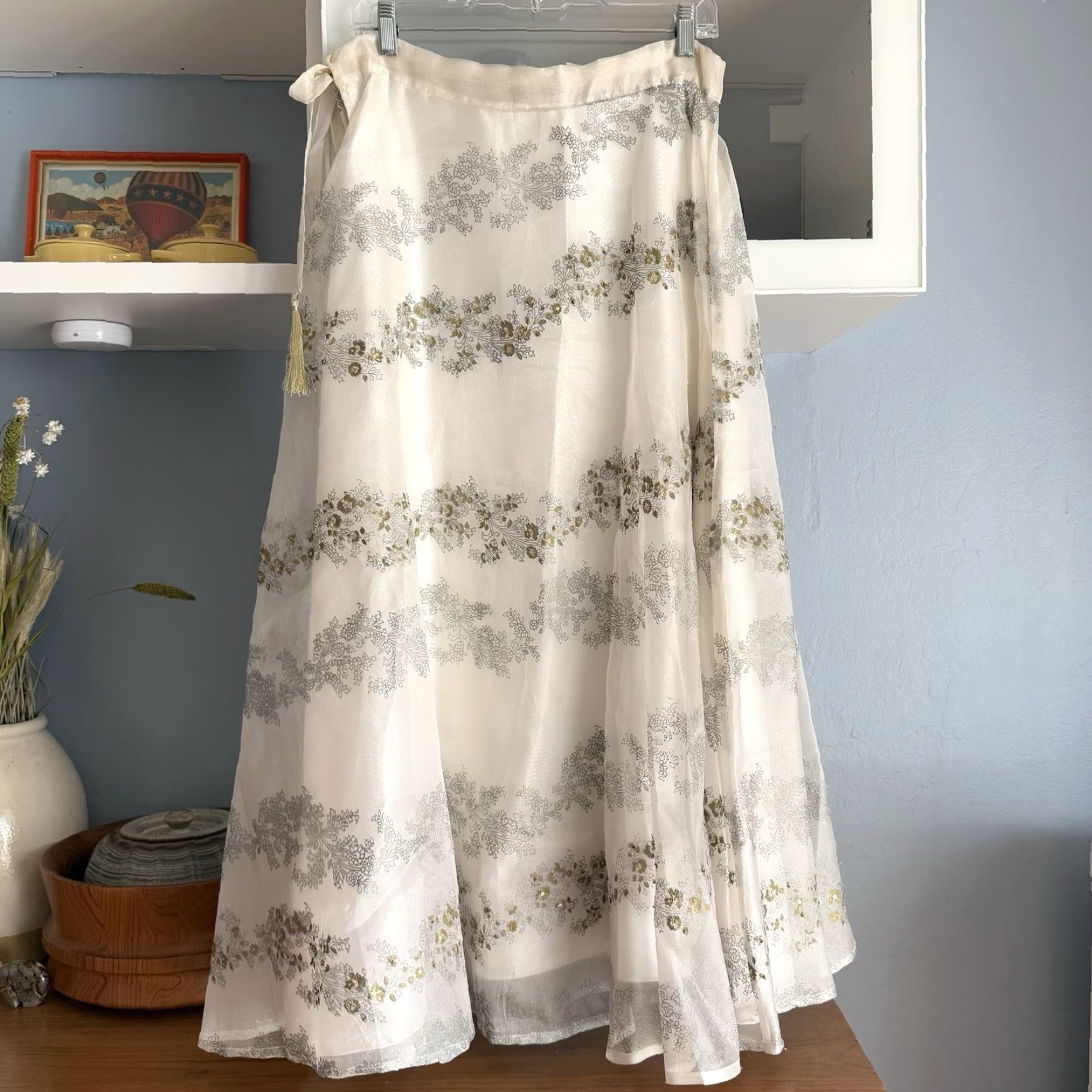 Soft Surroundings Soft Surroundings Floral Beaded Sequin Midi Skirt S Ivory Silver Gold Whimsy Size 28" / US 6 / IT 42 - 3 Thumbnail