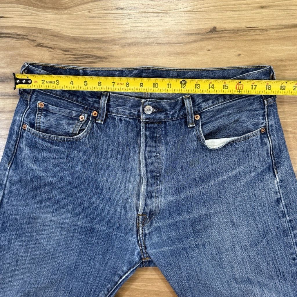 Levi's Levis 501 Original Fit Jeans Men’s W36 L29 Button Fly Size US 36 / EU 52 - 4 Thumbnail