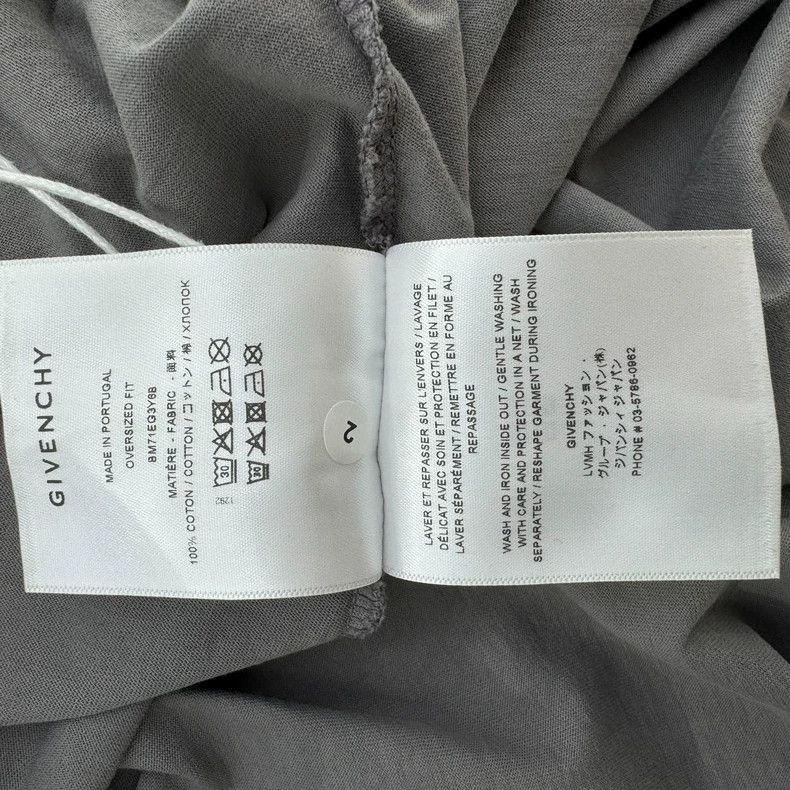 Givenchy Givenchy SizeXXXL Collaborative Chito Spray Graffiti Dog He Size US M / EU 48-50 / 2 - 6 Thumbnail
