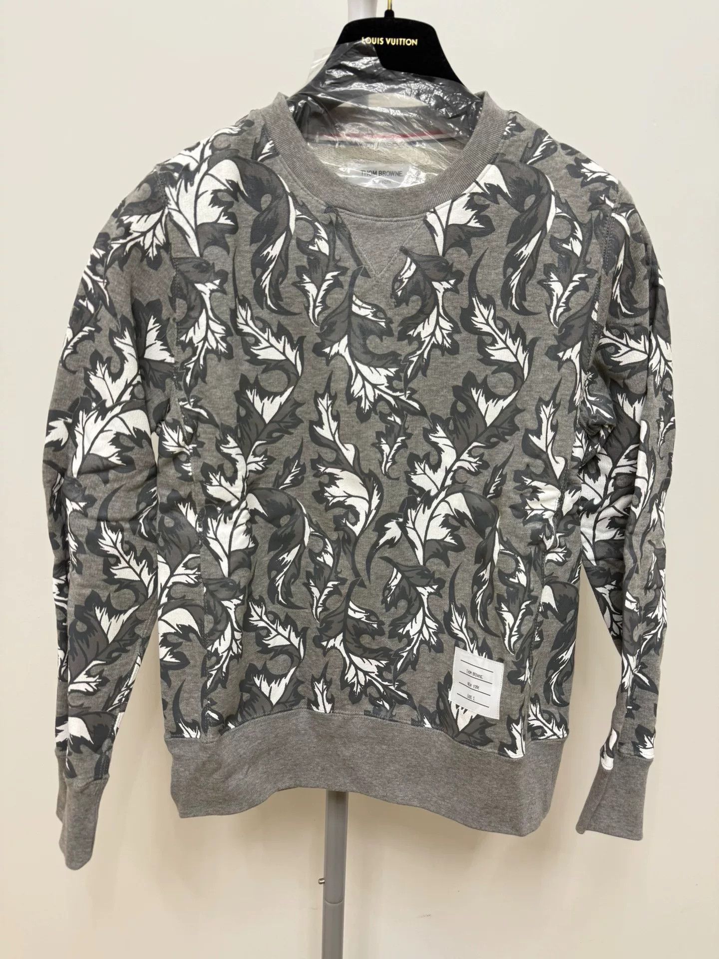 Thom Browne Thom Browne Maple Leaf Print Sweatshirt Size US M / EU 48-50 / 2 - 1 Thumbnail