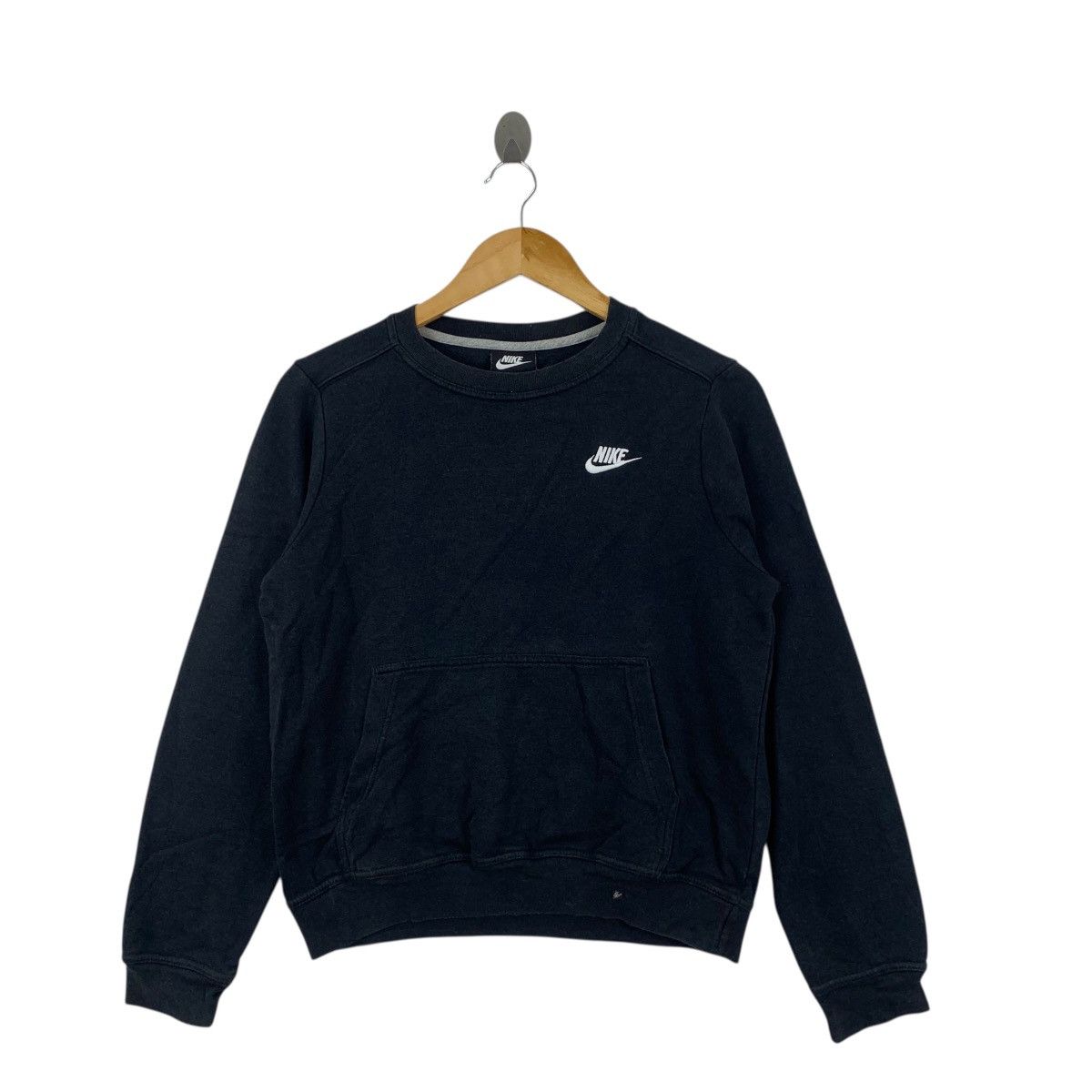 Nike Vintage NIKE SWOOSH Minimalist Embroidered Logo Sweatshirt Size M / US 6-8 / IT 42-44 - 4 Thumbnail