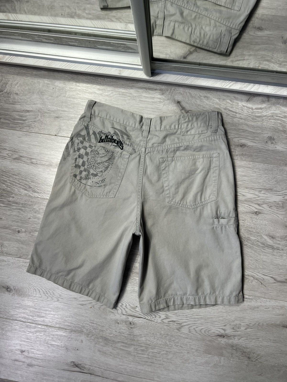 Billabong × Vintage Vintage Billabong Shorts With Logo Size US 32 / EU 48 - 12 Thumbnail