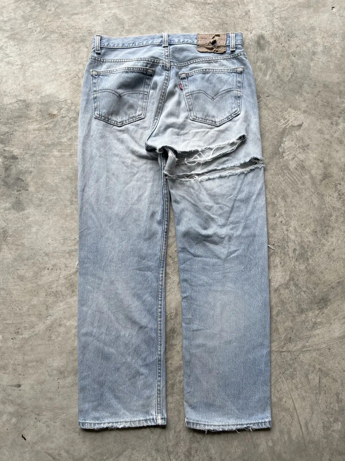 Levi's Thrashed Vintage 90s Levi's 501 Jeans Distressed Size US 32 / EU 48 - 3 Thumbnail