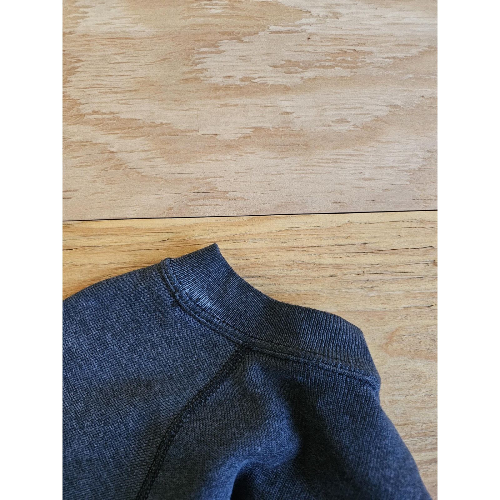 Tultex Bicycle Tour Sweatshirt, Faded Black Raglan Sleeves L-XL 80s Size US L / EU 52-54 / 3 - 6 Thumbnail