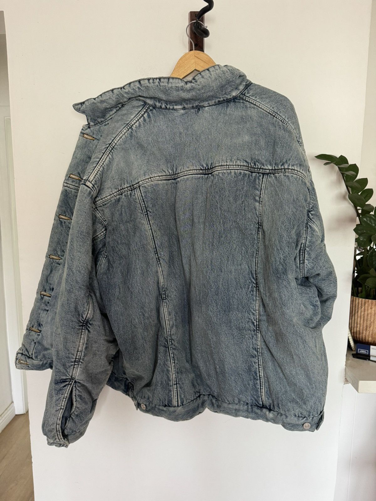 Balenciaga Padded denim jacket Size US M / EU 48-50 / 2 - 5 Thumbnail