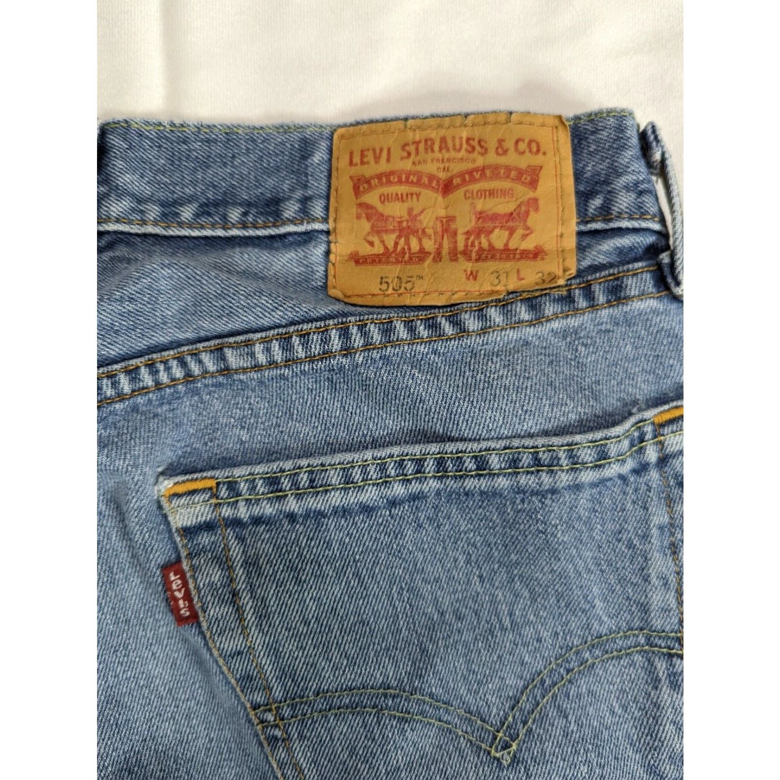 Levi's Levi's 505 Jeans Regular Fit Straight Leg 31x32 Mens Medium Wash M3J Size US 31 - 3 Thumbnail