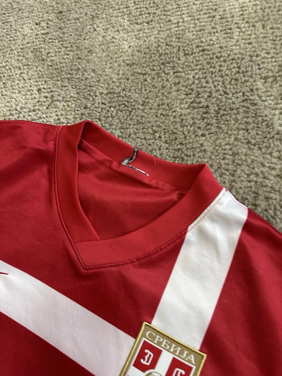 Nike SERBIA 2010 2011 HOME FOOTBALL SHIRT SOCCER JERSEY NIKE SZ L Size US M / EU 48-50 / 2 - 5 Thumbnail