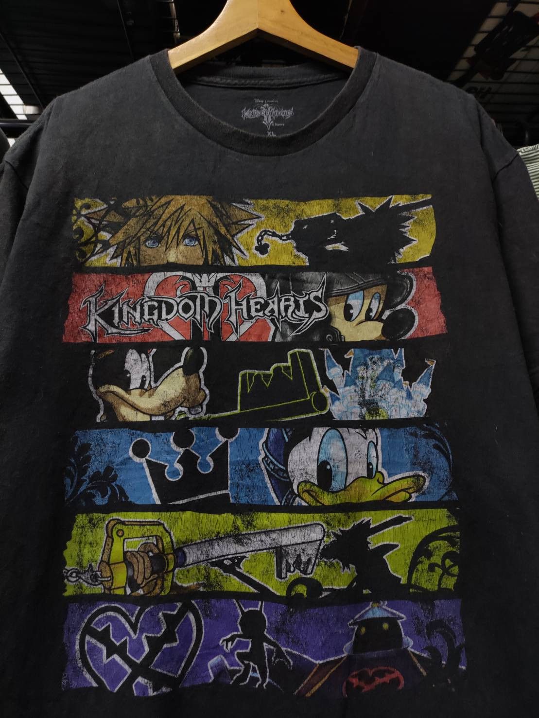 Disney Kingdom Hearts Disney Game Promo T-Shirt Size US XL / EU 56 / 4 - 1 Thumbnail