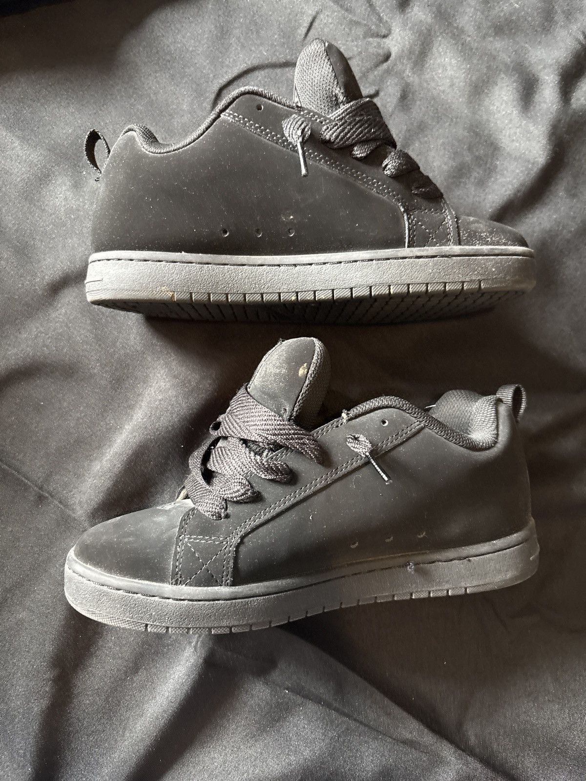 DC DC MEN'S COURT GRAFFIK SHOES Size US 9 / EU 42 - 1 Thumbnail